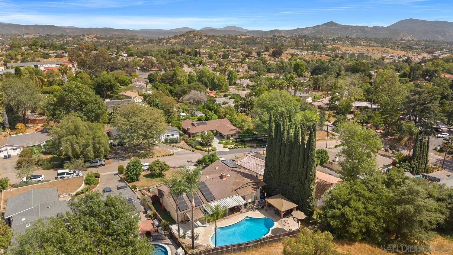 https://cdn.realtyfeed.com/cdn/127/260008078/b94b6d8e152462913d2fcc9ee0c315ac.webp