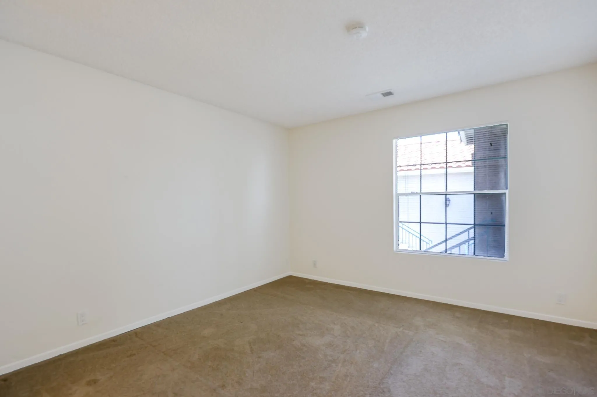 https://cdn.realtyfeed.com/cdn/127/260008081/6f15cae963b37370bd5fb0f240f9f65f.webp