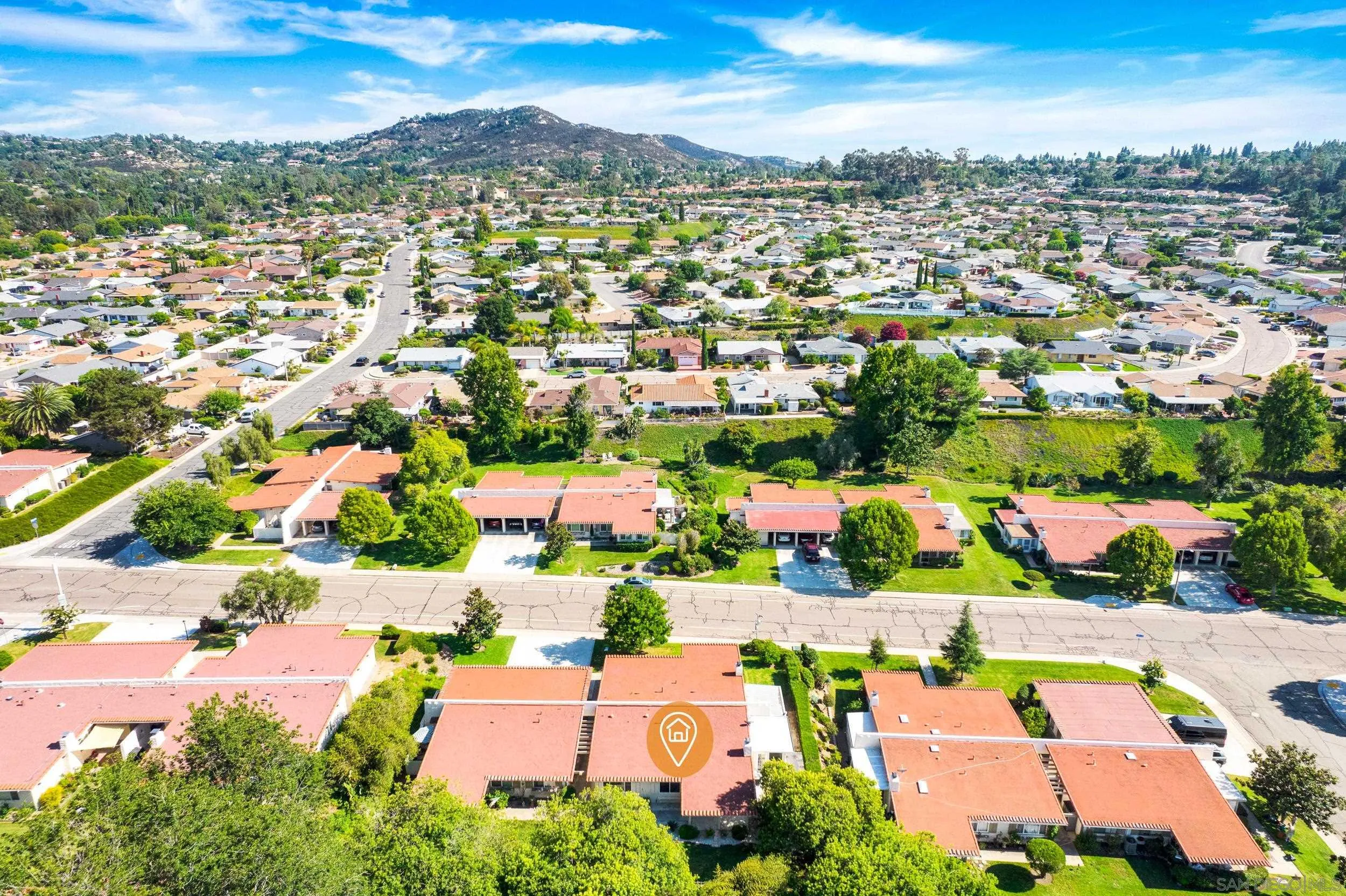 https://cdn.realtyfeed.com/cdn/127/260008087/50b22b4b994da3a1d3088a6534bceb0f.webp