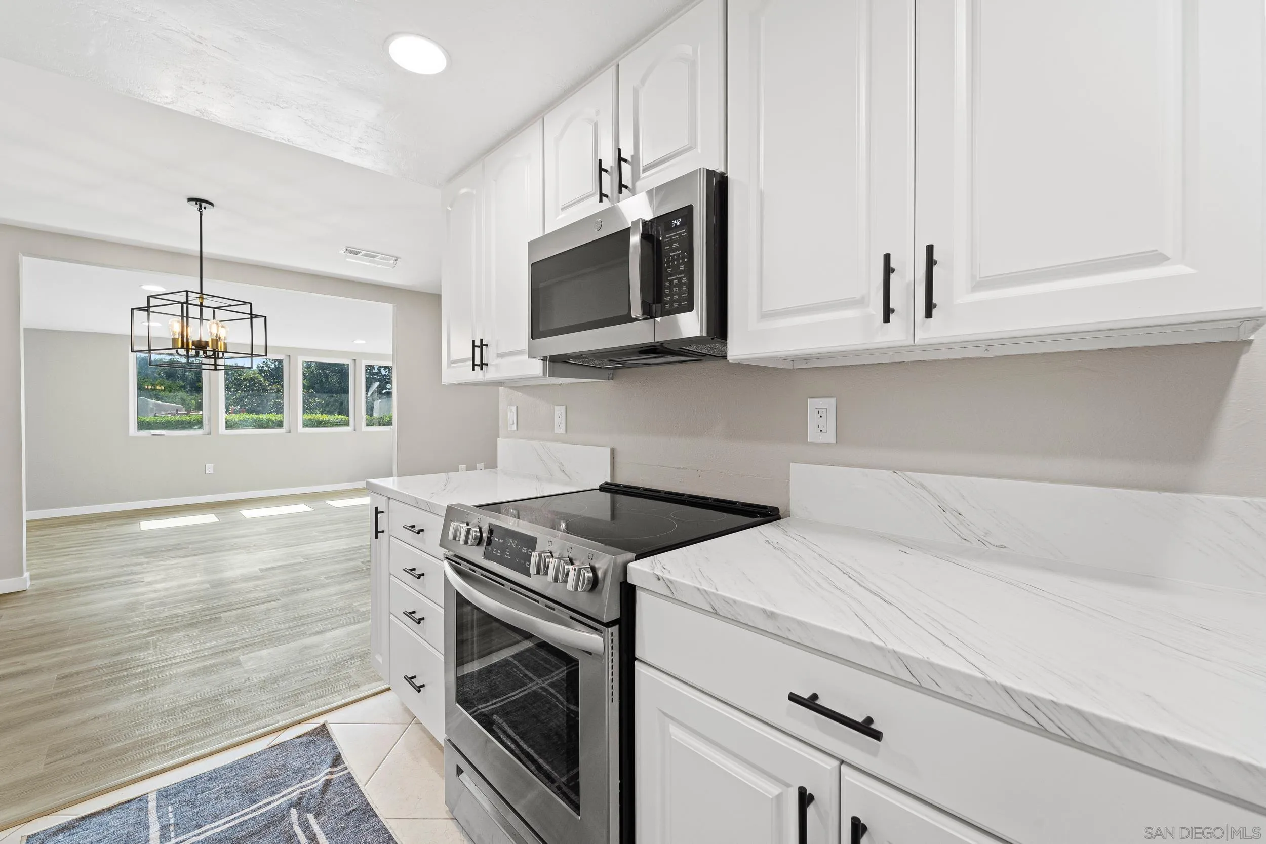 https://cdn.realtyfeed.com/cdn/127/260008087/cc33610f48388e6617461818a6e85f92.webp
