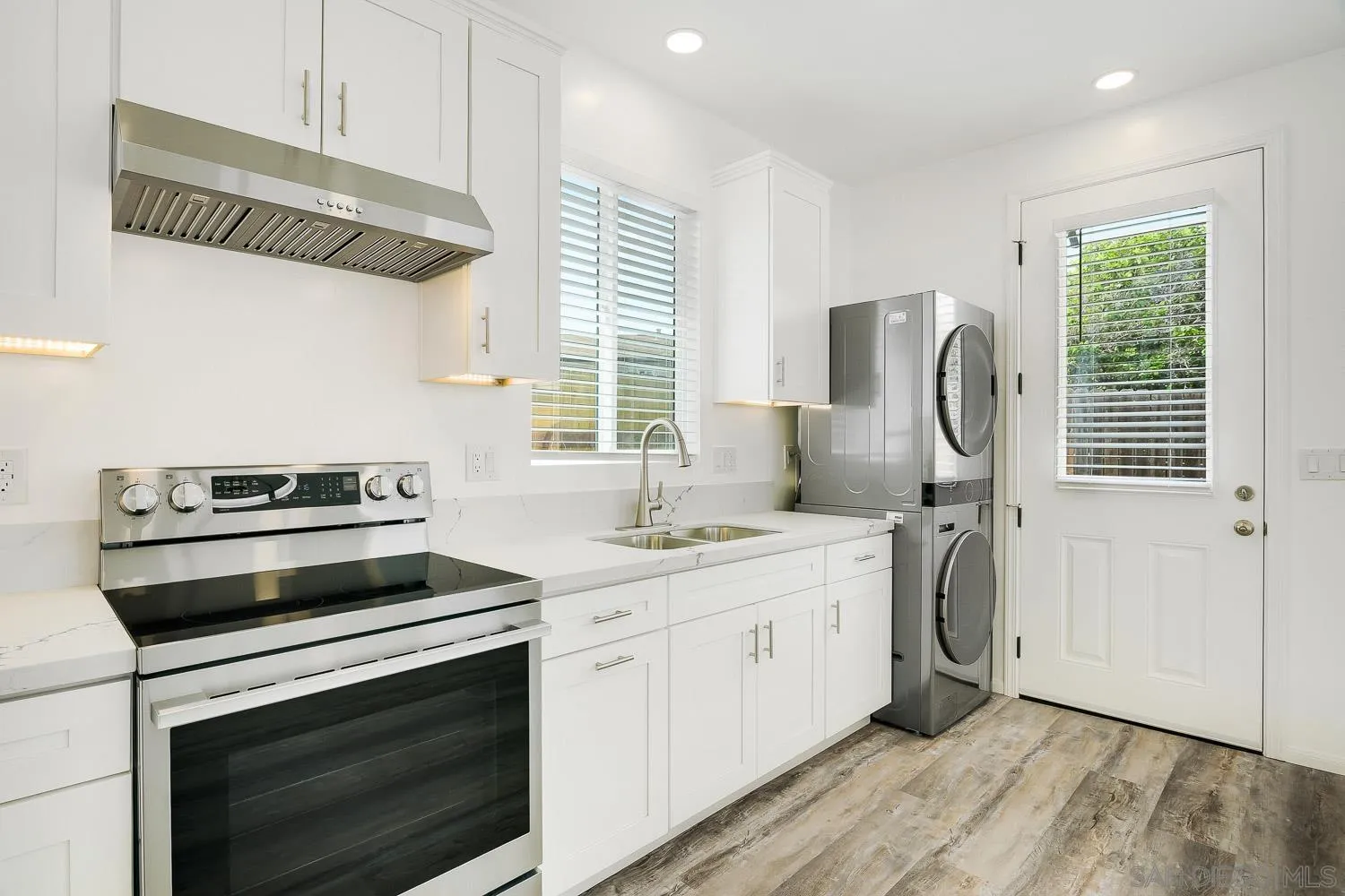 2077 Grove Ave, San Diego, CA, 92154