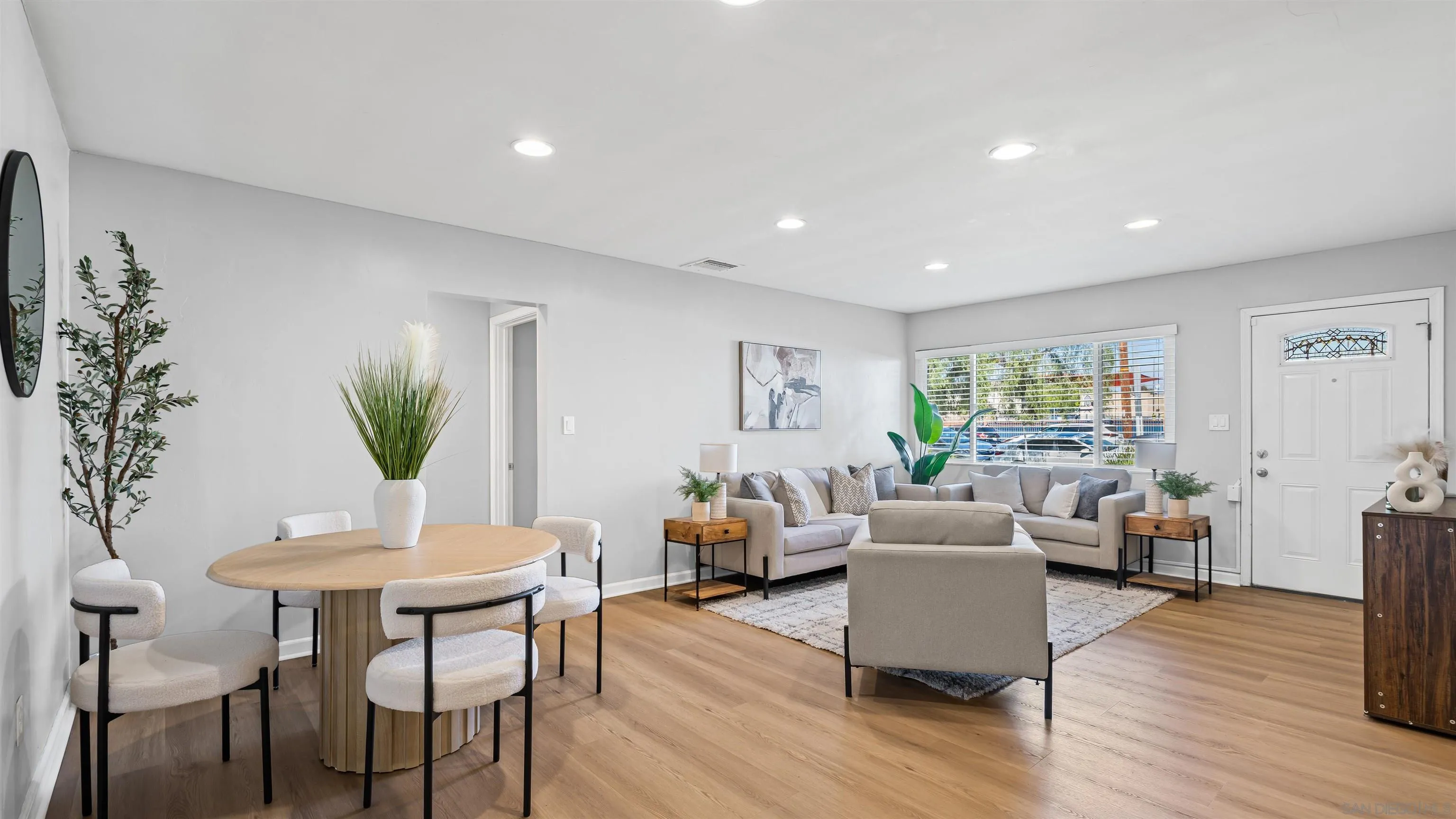 https://cdn.realtyfeed.com/cdn/127/260008093/00700c91b05e337f6f603fc25dcba880.webp