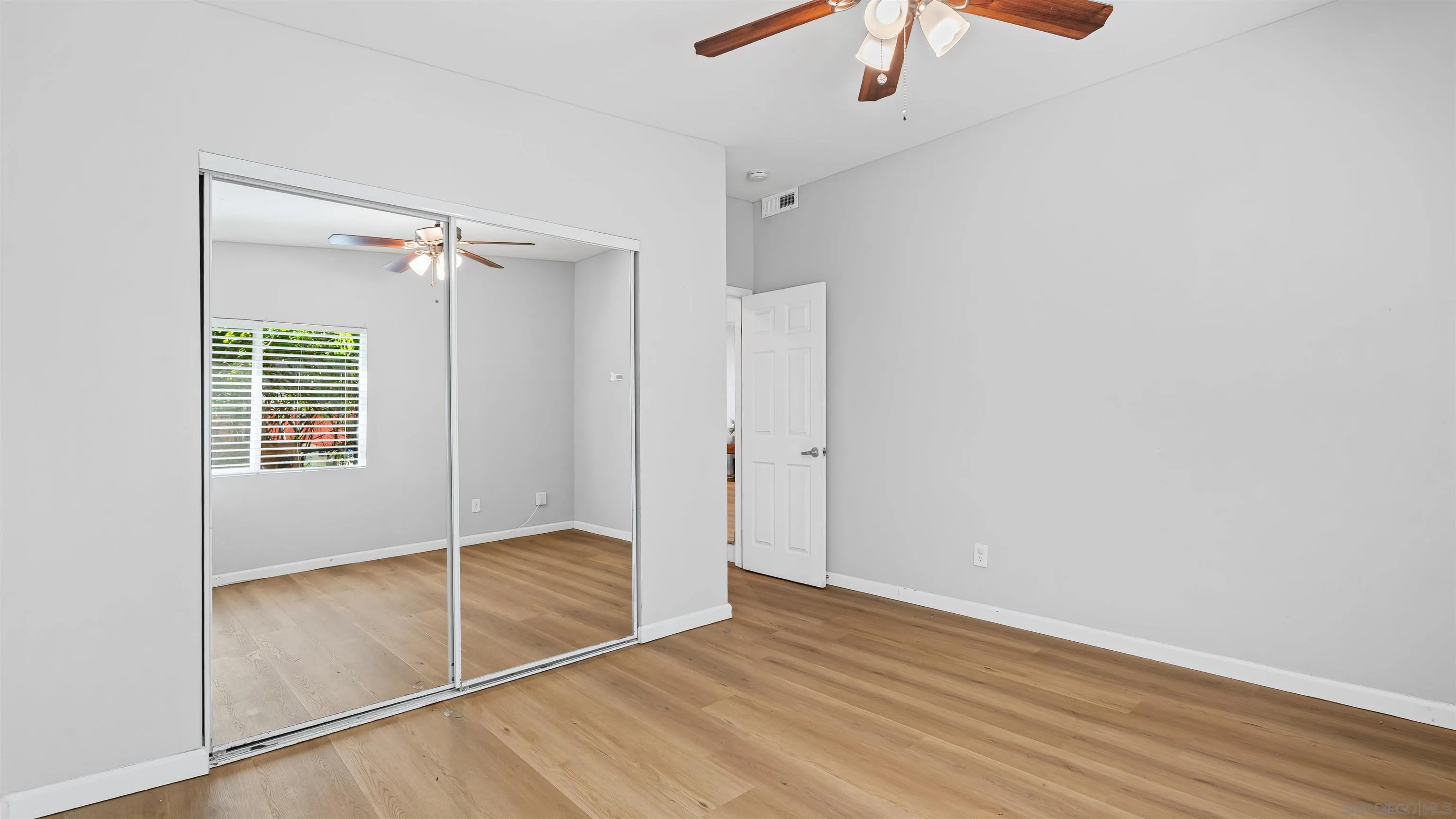 https://cdn.realtyfeed.com/cdn/127/260008093/84b3220c6aa87f49c55f68384a356601.webp