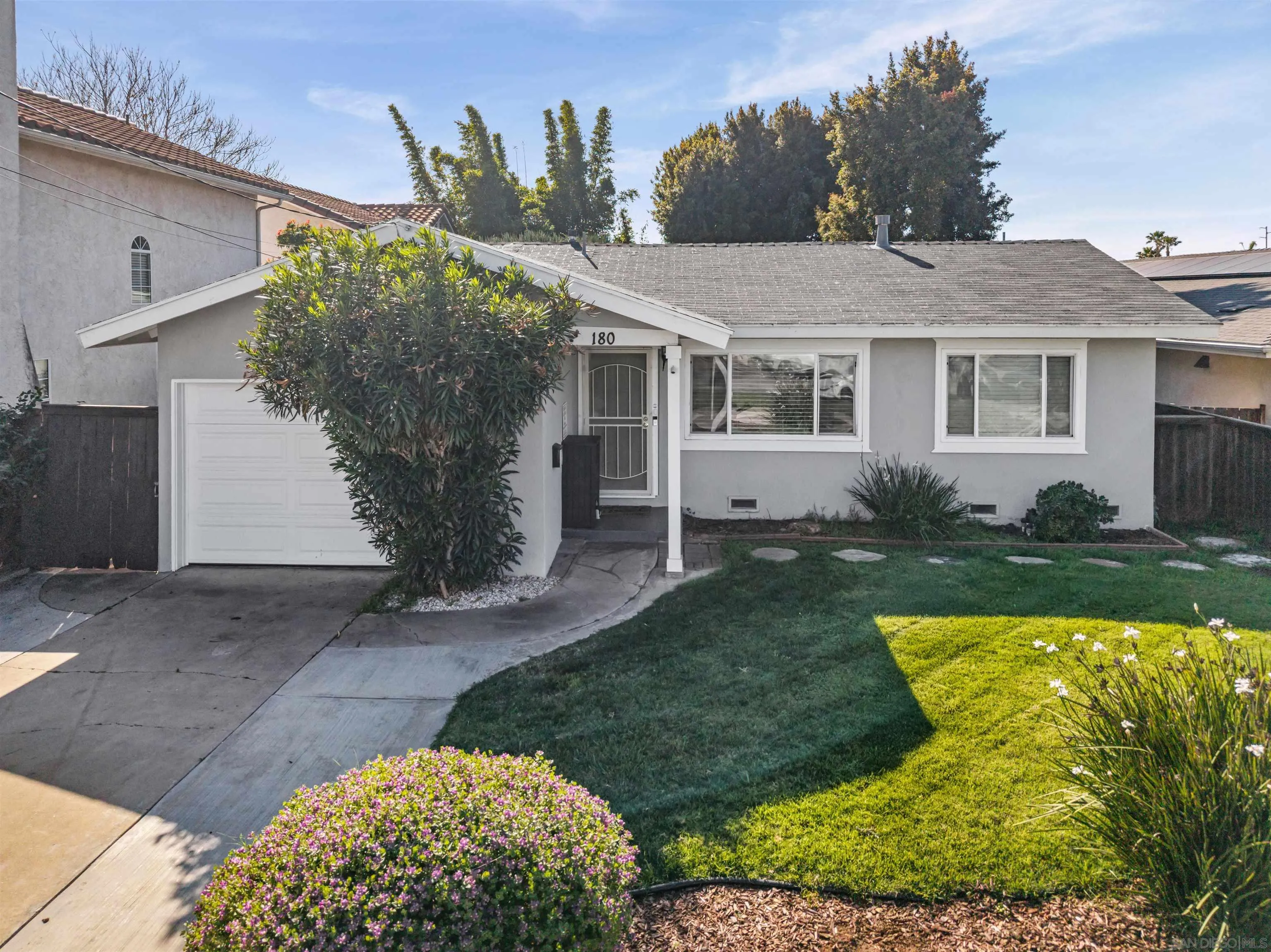 https://cdn.realtyfeed.com/cdn/127/260008093/dd956426407699c24778015be07164aa.webp