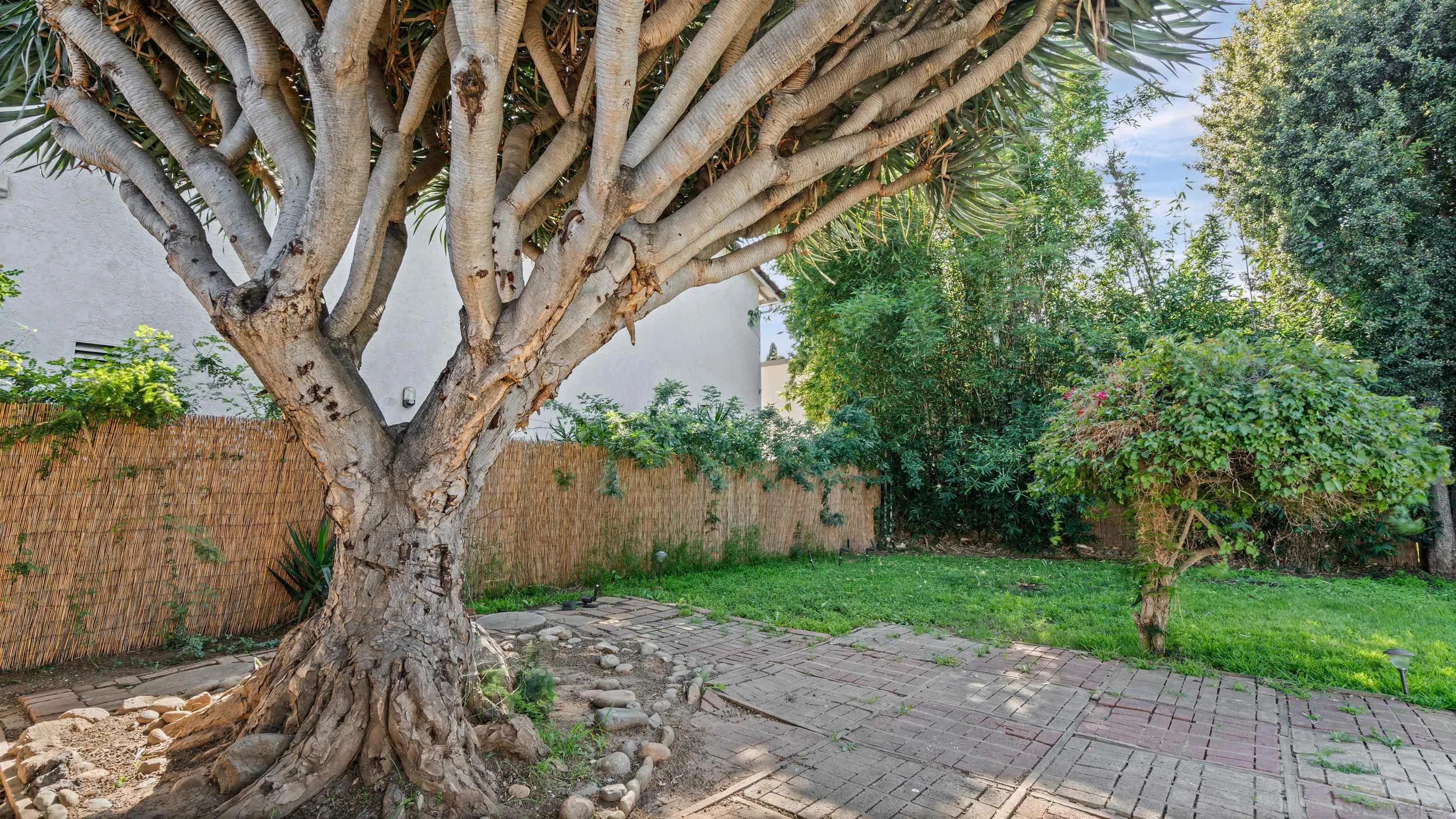 https://cdn.realtyfeed.com/cdn/127/260008093/e7715ab9af90a2b45e96353992ff998b.webp