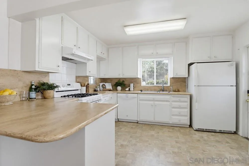 https://cdn.realtyfeed.com/cdn/127/260008095/5e8c25b68c394e20f646b670bb95b526.webp