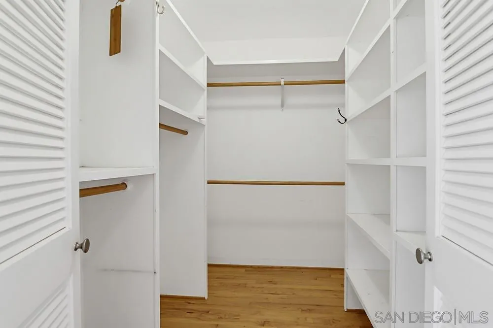 https://cdn.realtyfeed.com/cdn/127/260008095/834f175b9847306fae5e6cbd0a43c750.webp