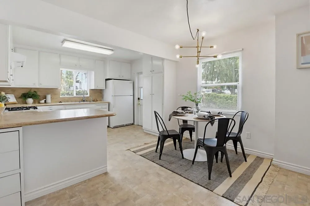 https://cdn.realtyfeed.com/cdn/127/260008095/9ba92422bdc435b3ca74759361b9a418.webp