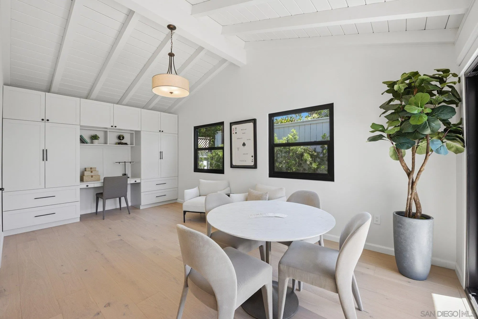https://cdn.realtyfeed.com/cdn/127/260008097/547d3b939f8fb301f6706c860521bef9.webp