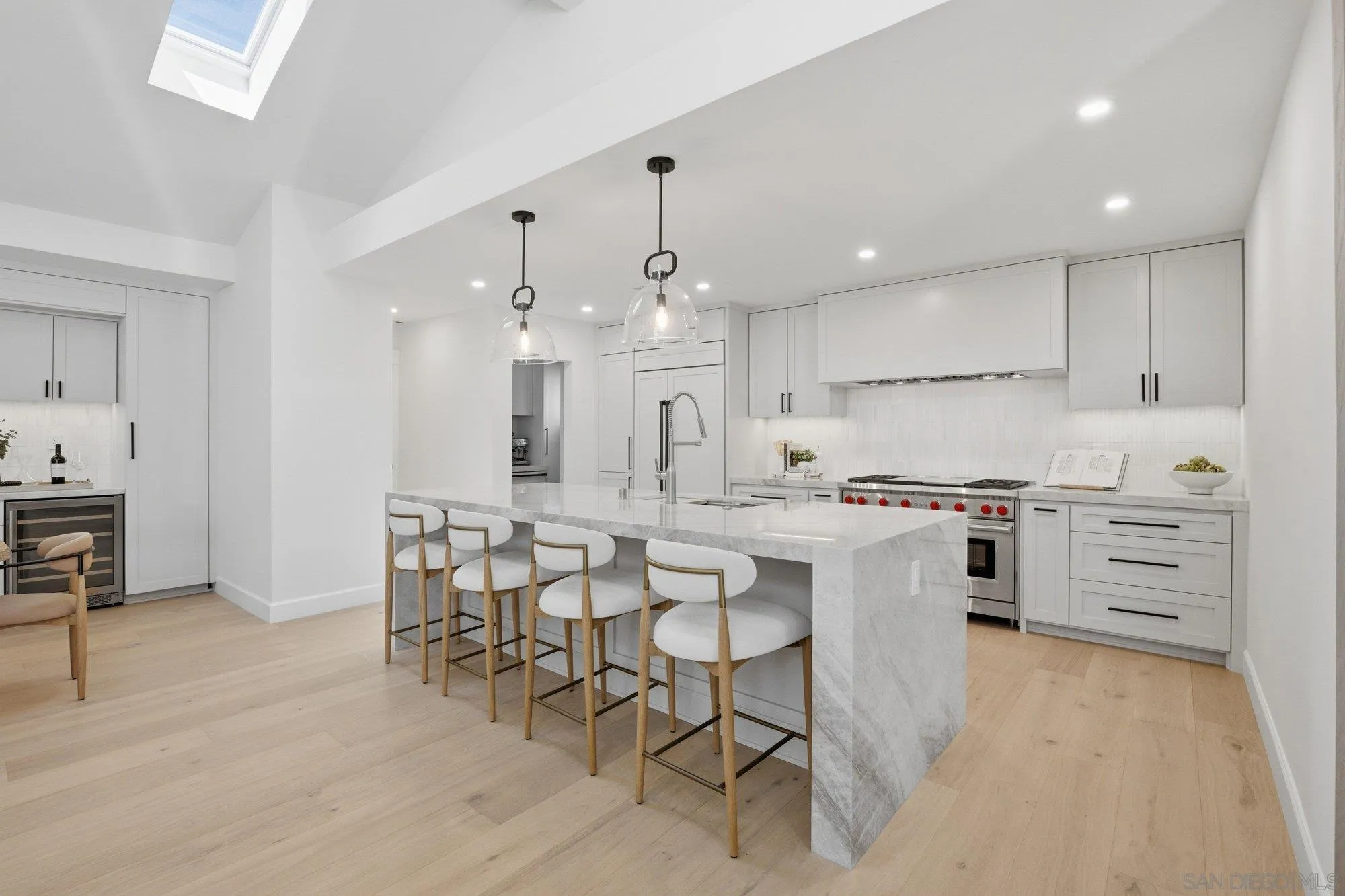 https://cdn.realtyfeed.com/cdn/127/260008097/591f6a27068153524a17e313b060e622.webp