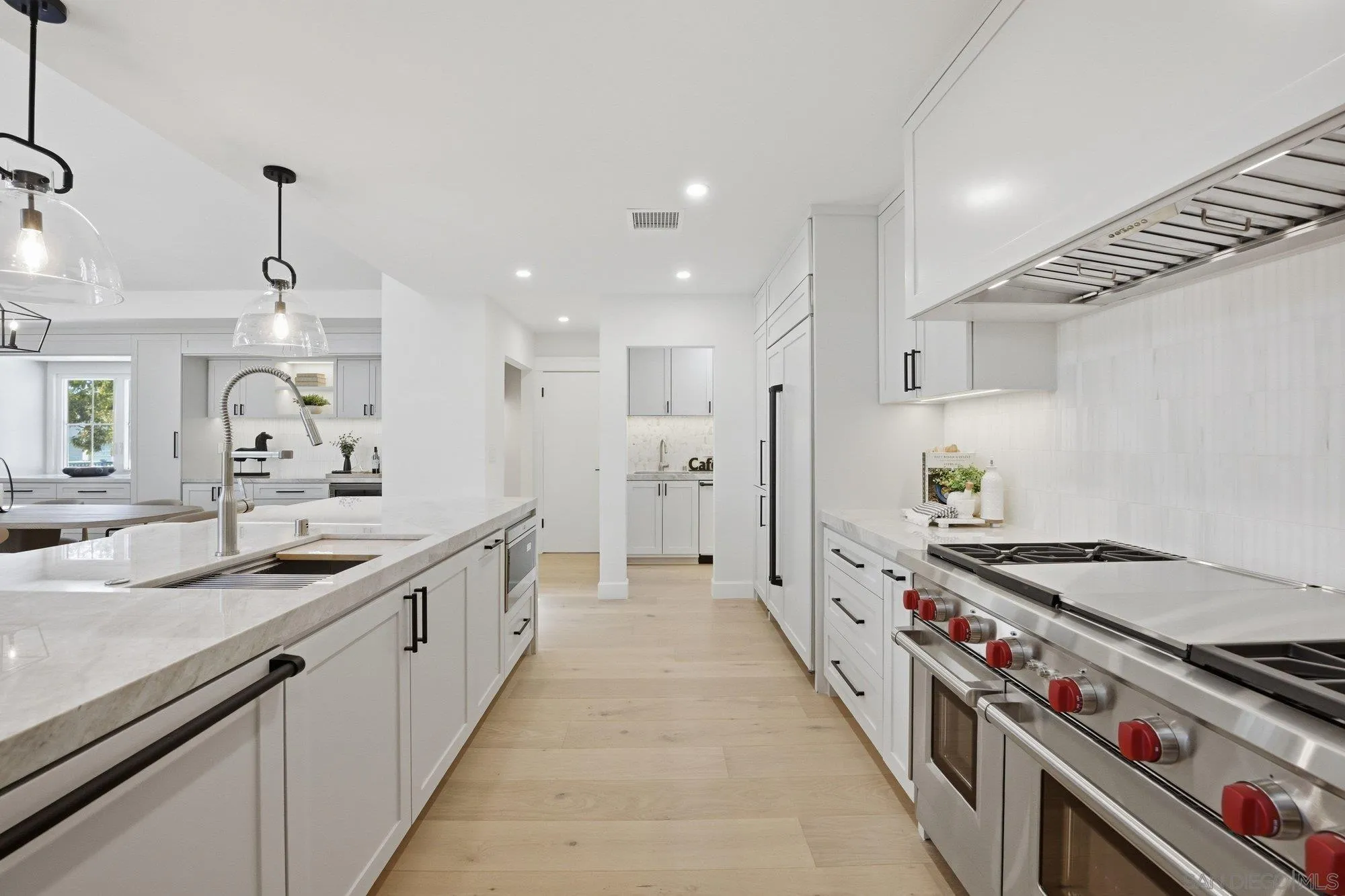 https://cdn.realtyfeed.com/cdn/127/260008097/9bf98b3379cb72a2c744391e0c635399.webp