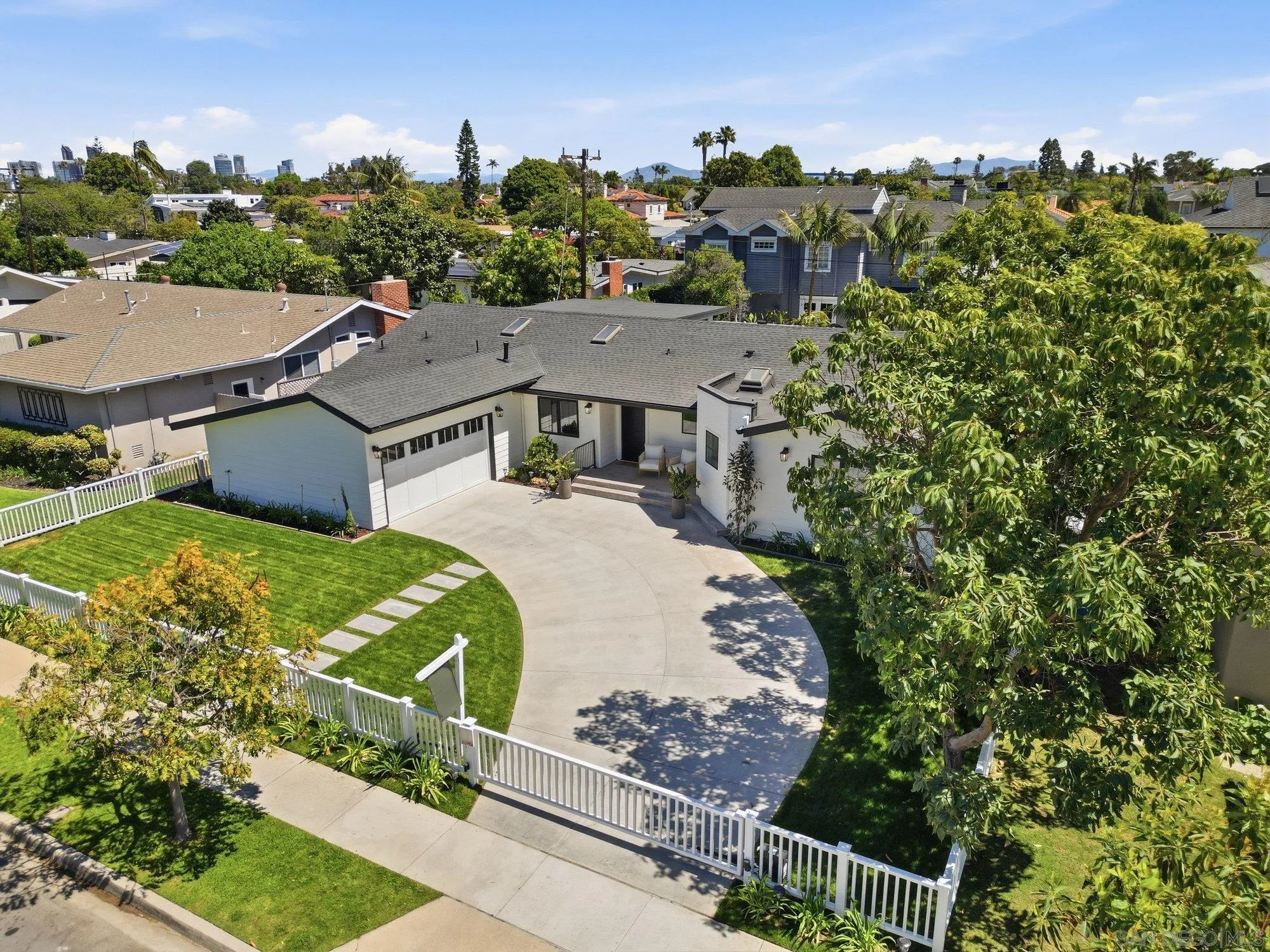 https://cdn.realtyfeed.com/cdn/127/260008097/aa62484a58e510c707246e2b586e875c.webp