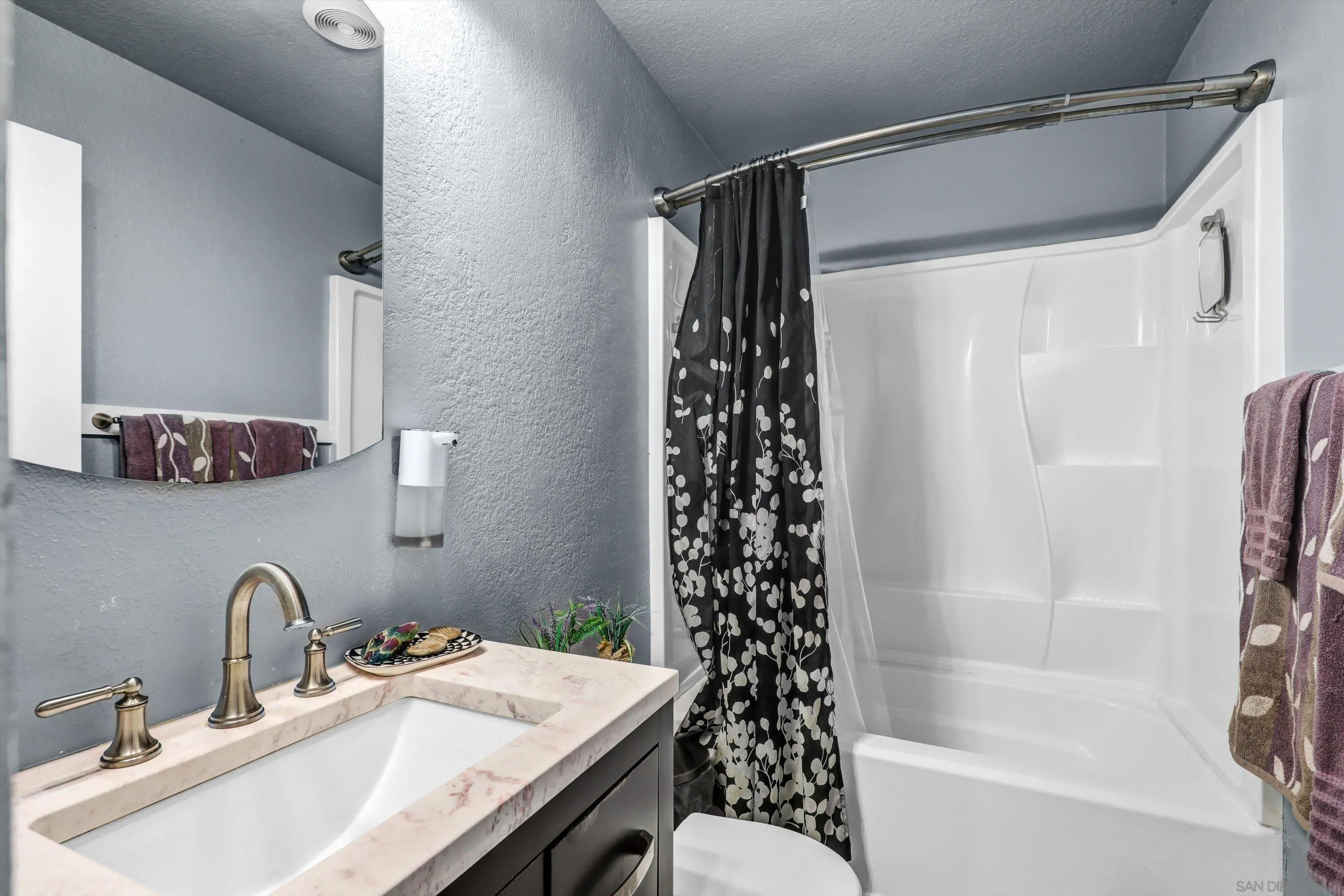 https://cdn.realtyfeed.com/cdn/127/260008098/143ba1048fcaa5e320caf009a4fe5e5f.webp