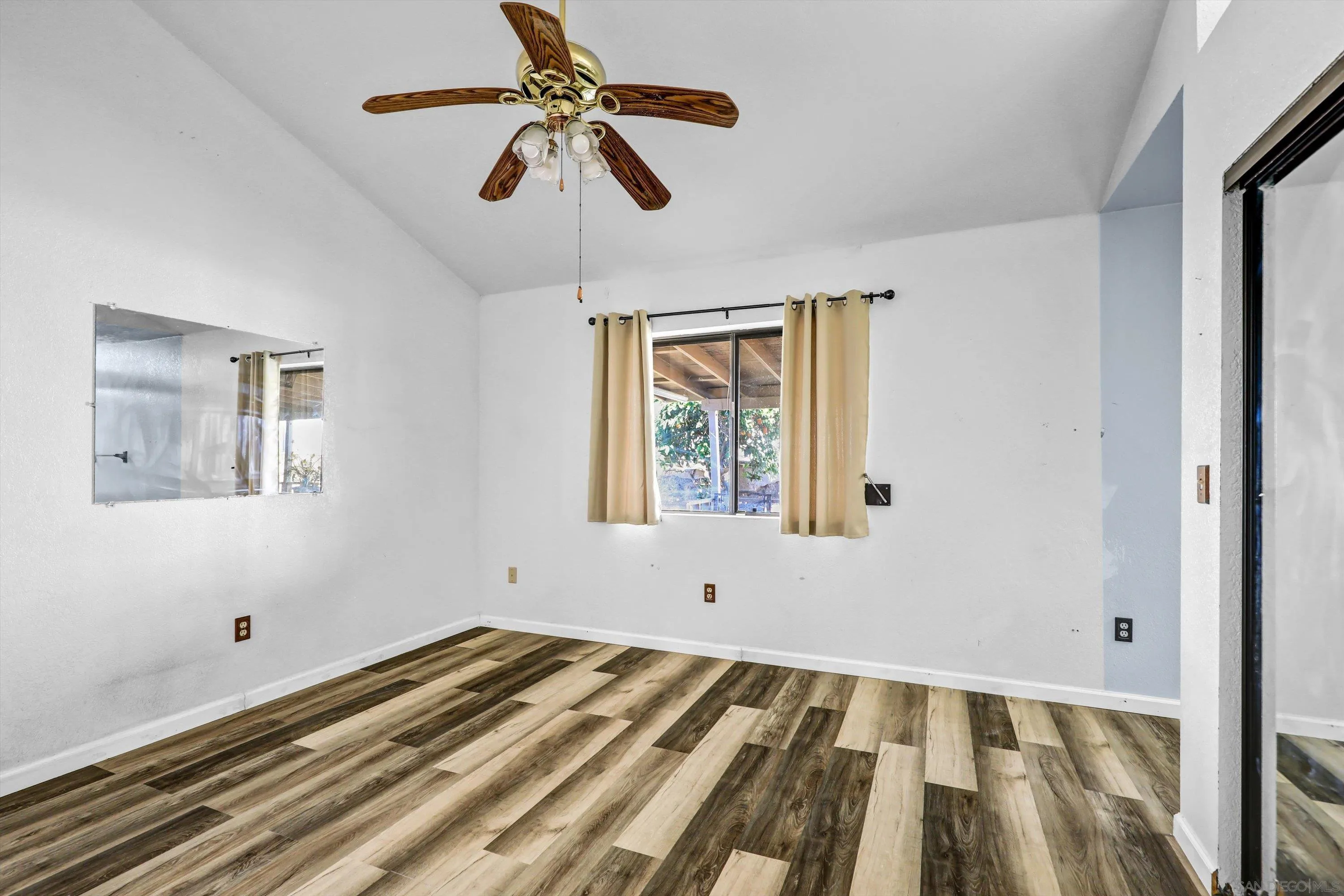 https://cdn.realtyfeed.com/cdn/127/260008098/2415379ff34d8c039d29d8b2bcc35153.webp