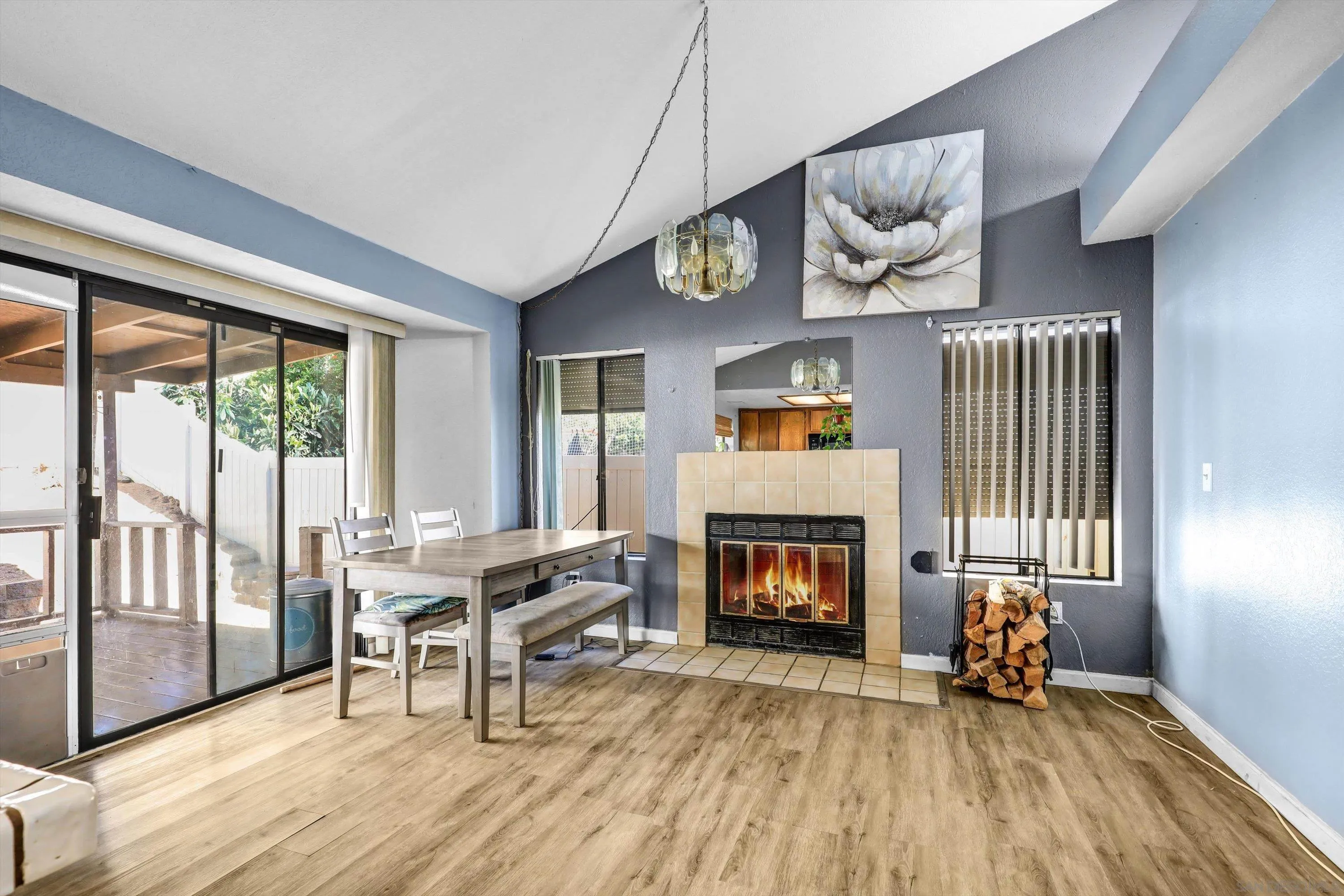 https://cdn.realtyfeed.com/cdn/127/260008098/e6d0f643885e94e75af499a953f841f9.webp