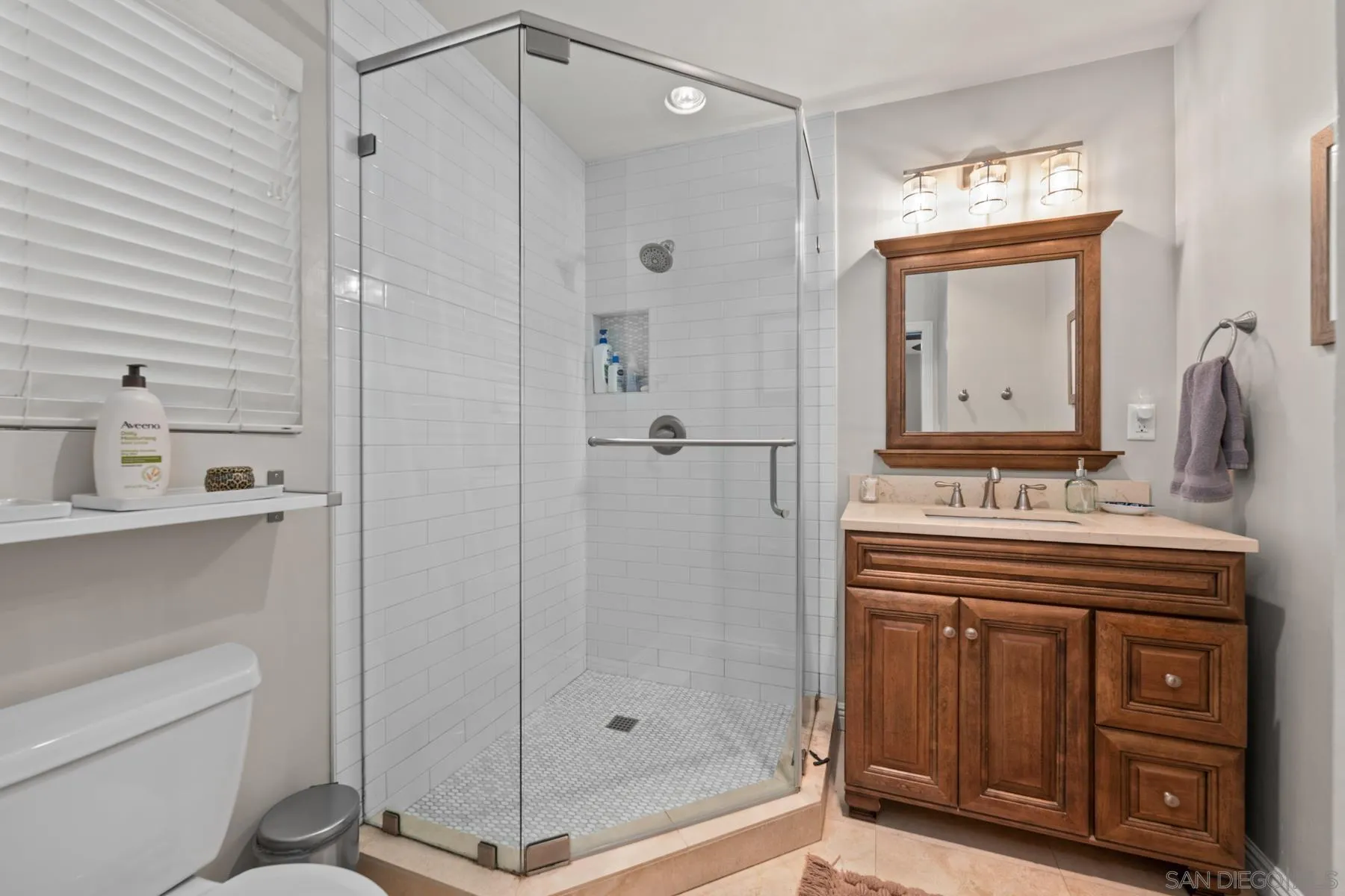 https://cdn.realtyfeed.com/cdn/127/260008101/06818c644b612671c194e05fd9cb7d69.webp