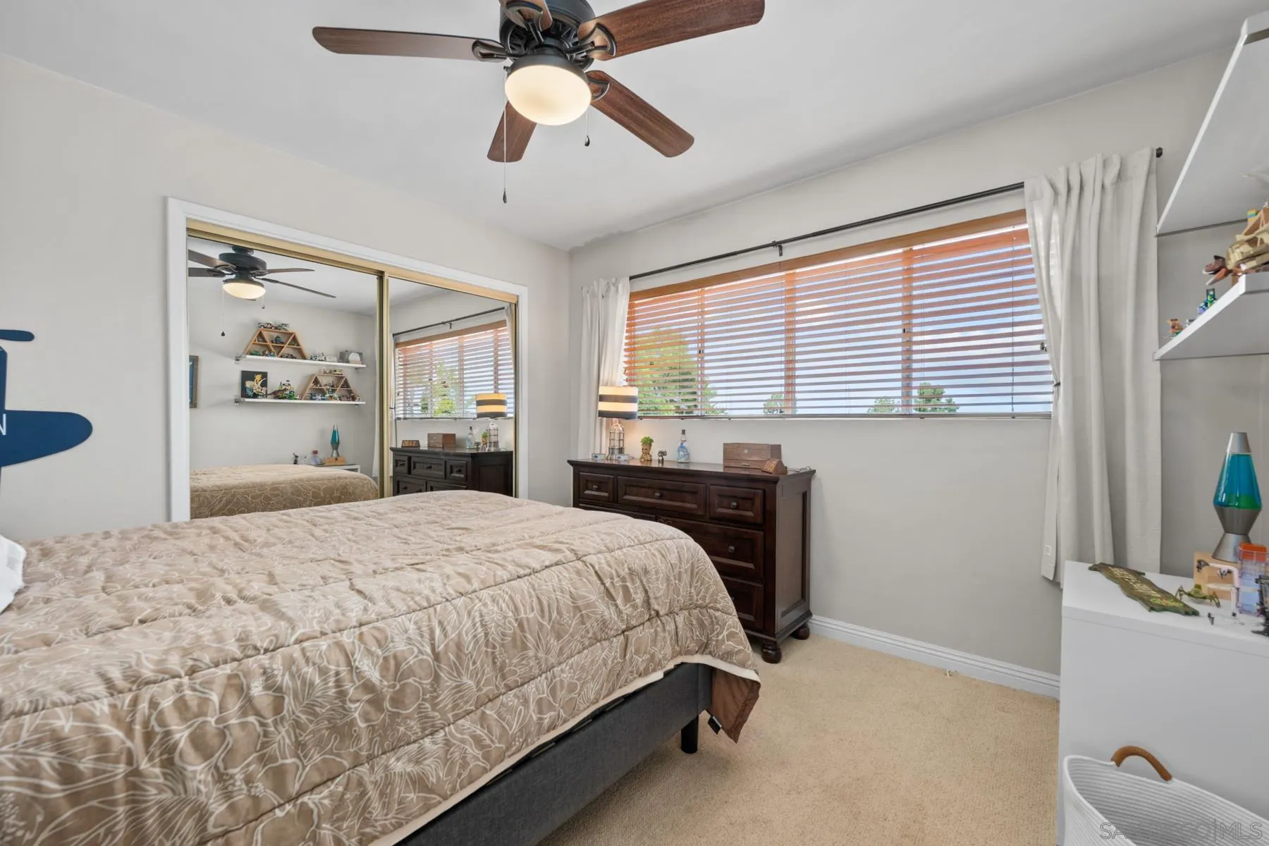 https://cdn.realtyfeed.com/cdn/127/260008101/14f40b9ee7df7de7381ad548434d0204.webp