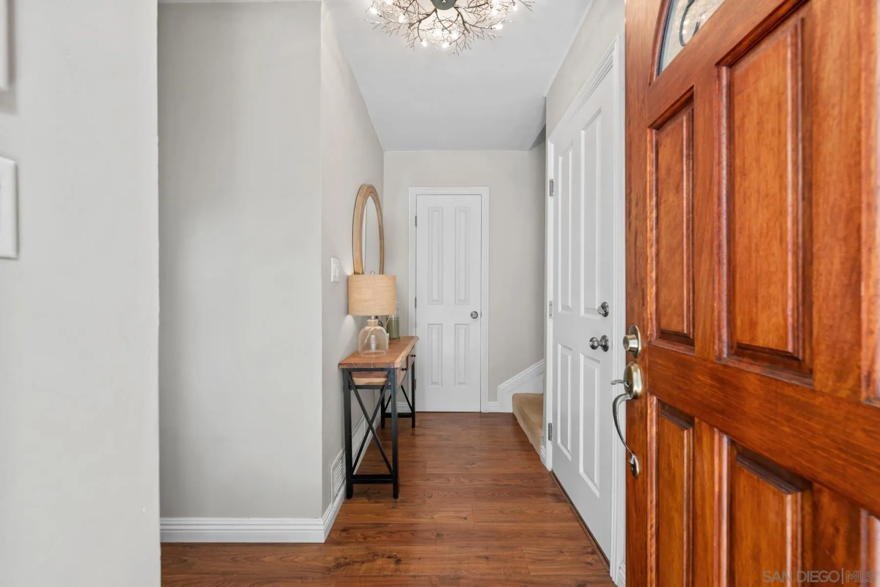 https://cdn.realtyfeed.com/cdn/127/260008101/16d86e3f72b6457c39f7c808e70b64c1.webp