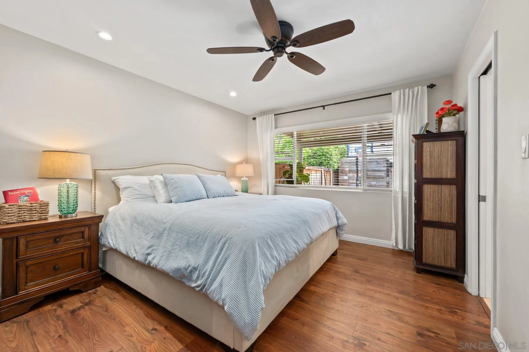 https://cdn.realtyfeed.com/cdn/127/260008101/ed24443066ec128042934128f9221147.webp