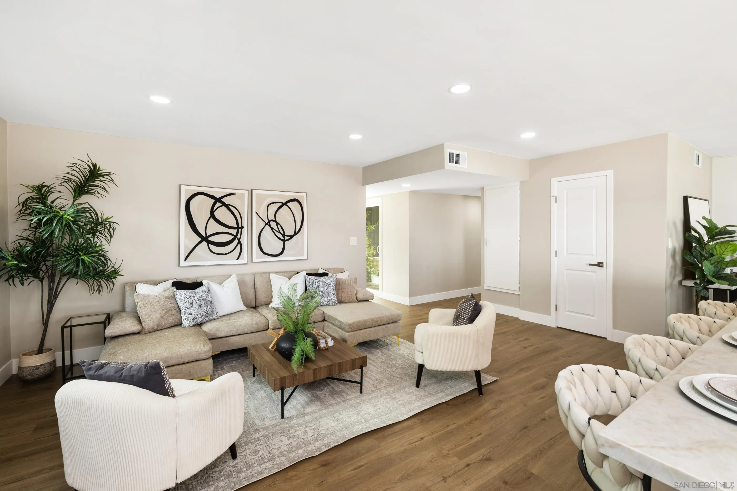https://cdn.realtyfeed.com/cdn/127/260008104/139554f968751affa1c5858ec1f6e582.webp