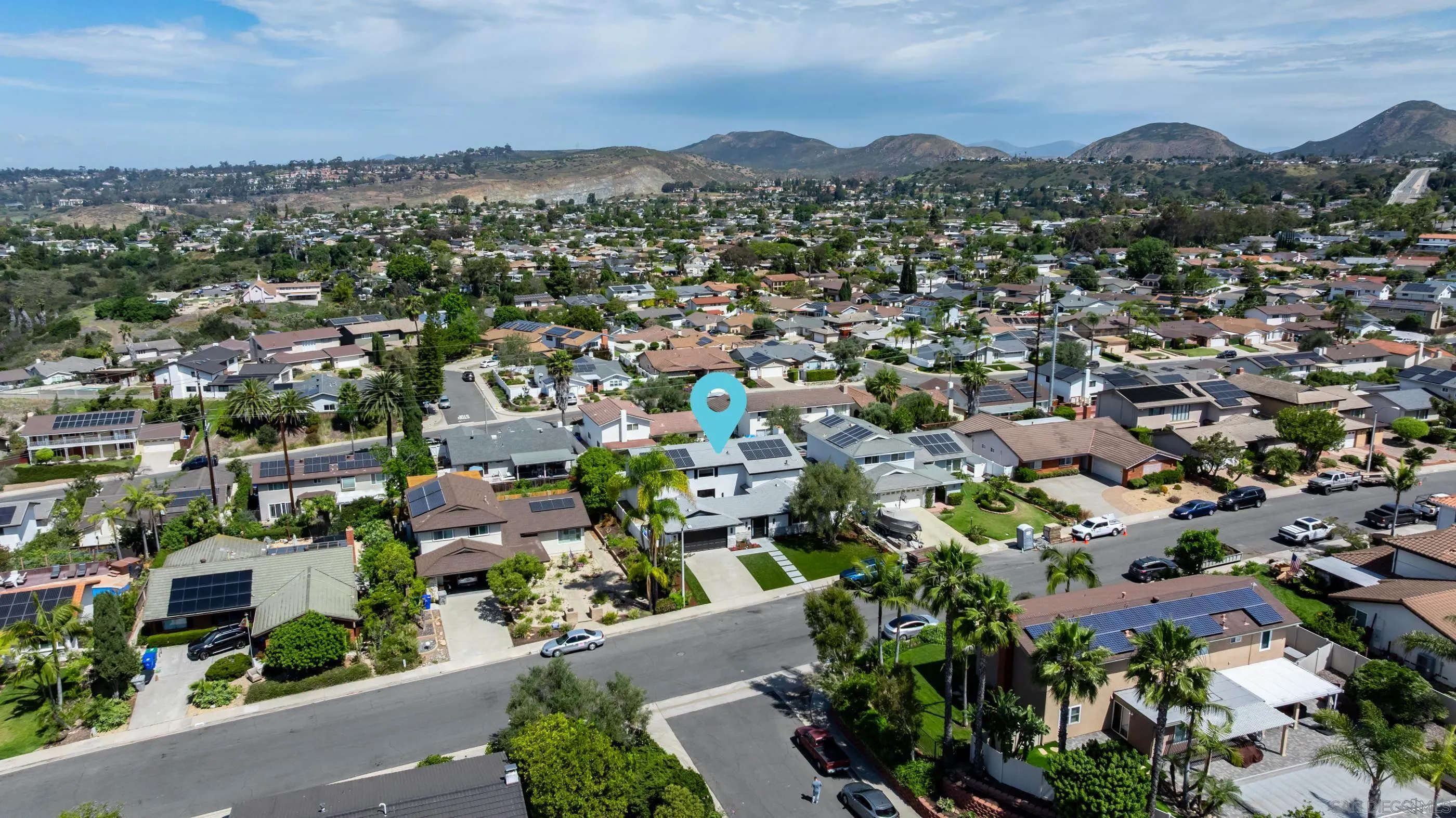 https://cdn.realtyfeed.com/cdn/127/260008104/15ef389c49ddaecf2823aa48eb6c6ee4.webp