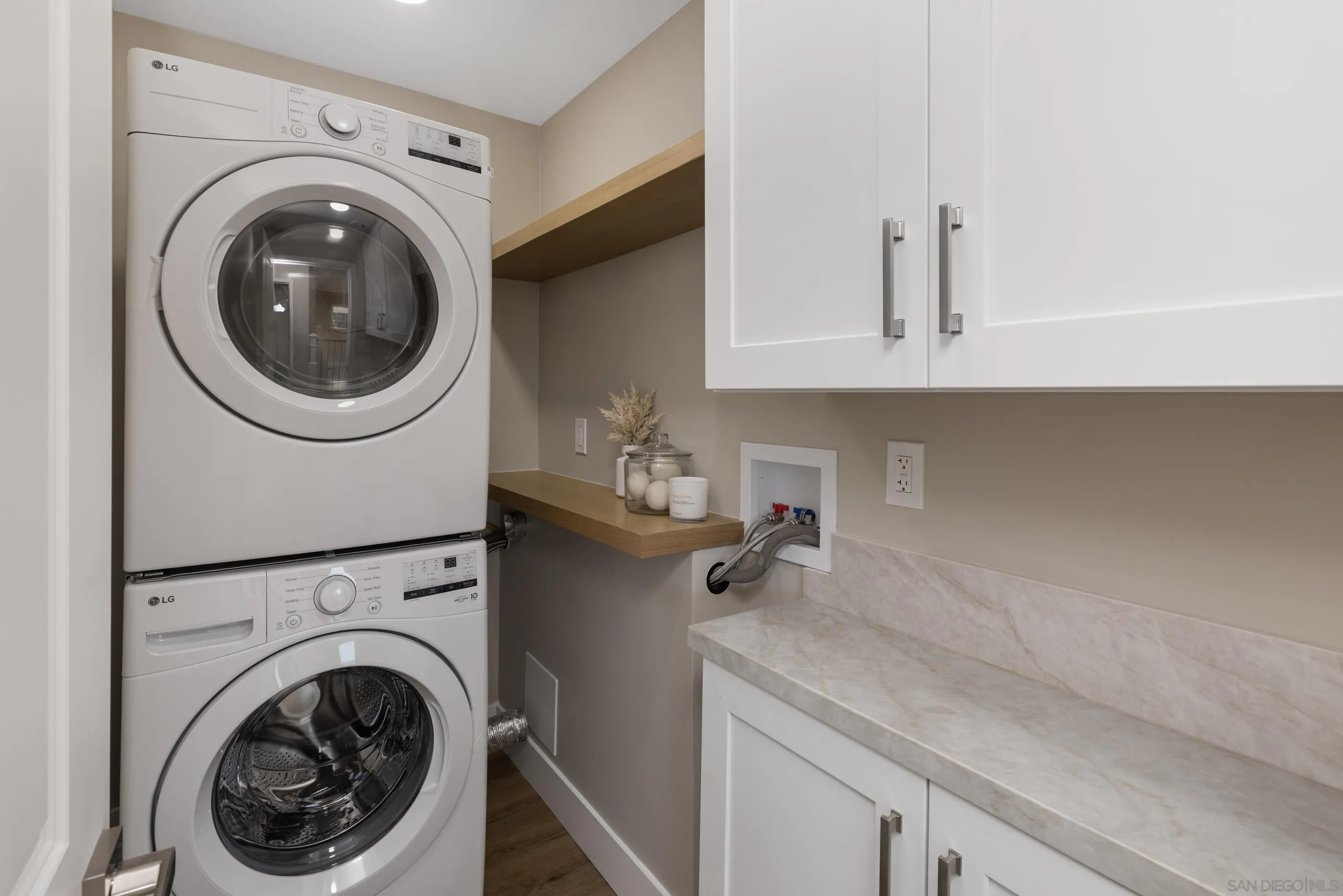 https://cdn.realtyfeed.com/cdn/127/260008104/44404794e8376d3e23067a5cd72eb7d9.webp