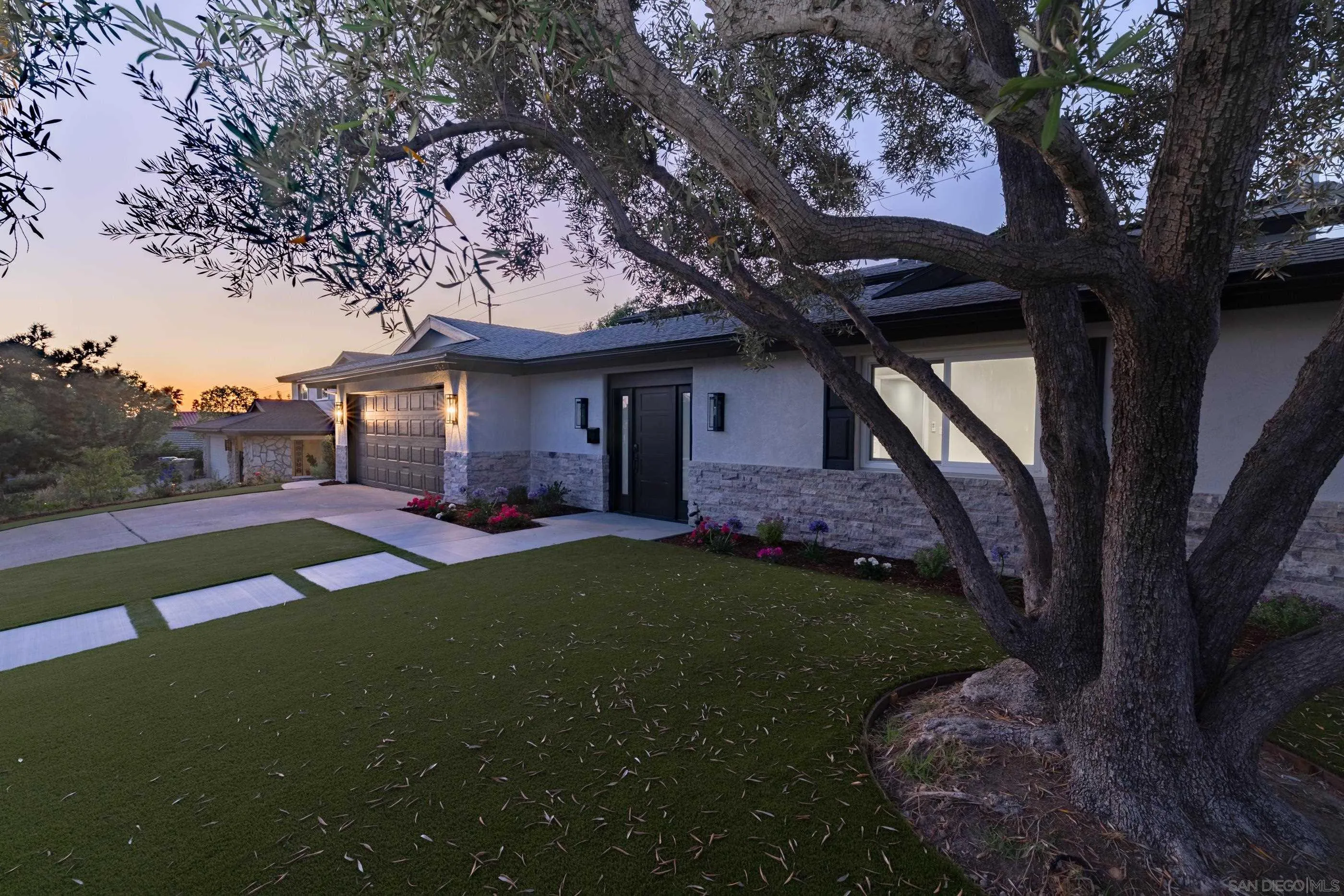 https://cdn.realtyfeed.com/cdn/127/260008104/527d881702ebd4bef4073b939378f157.webp