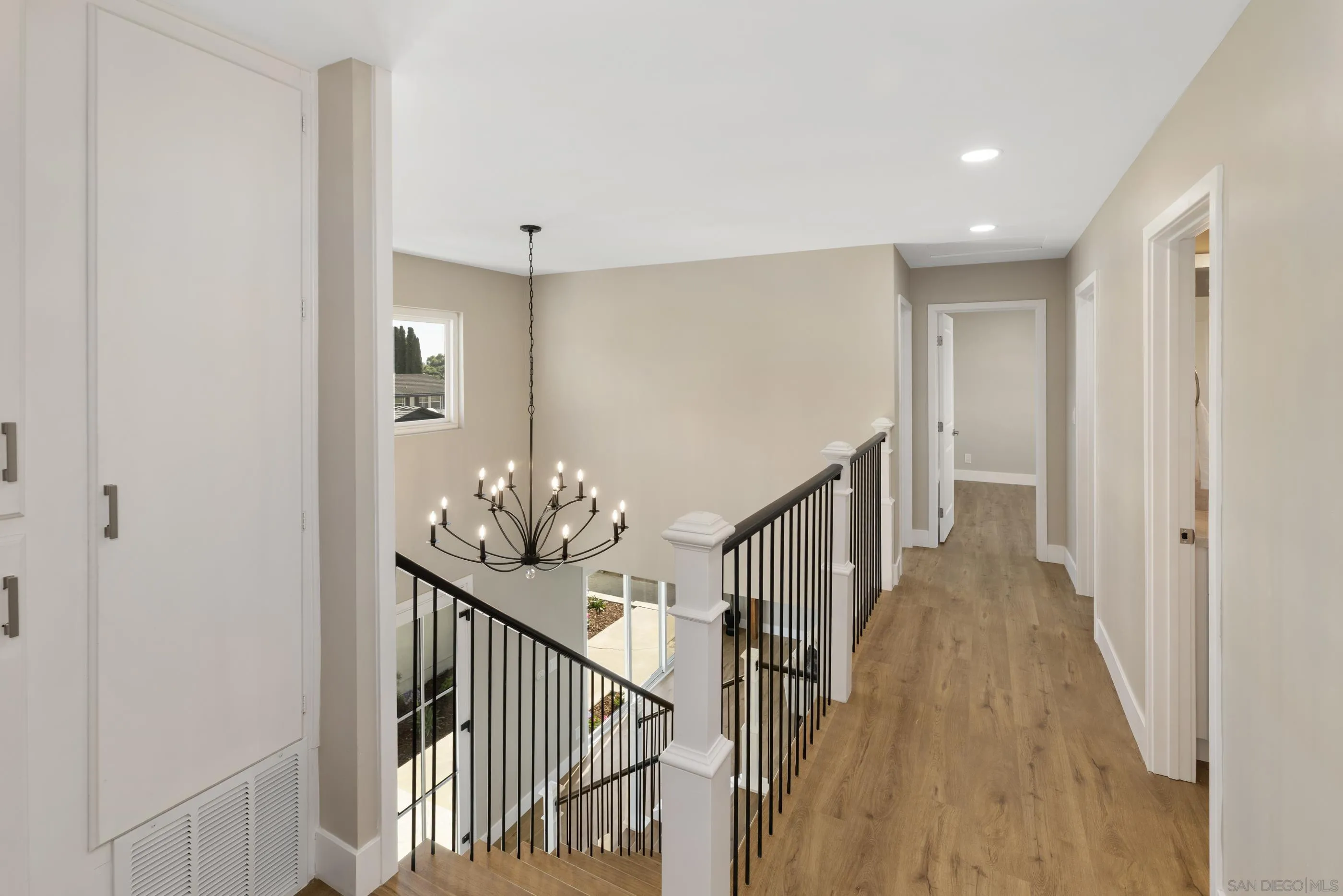 https://cdn.realtyfeed.com/cdn/127/260008104/87c251430aa2b512afa5a3e34eccdd37.webp