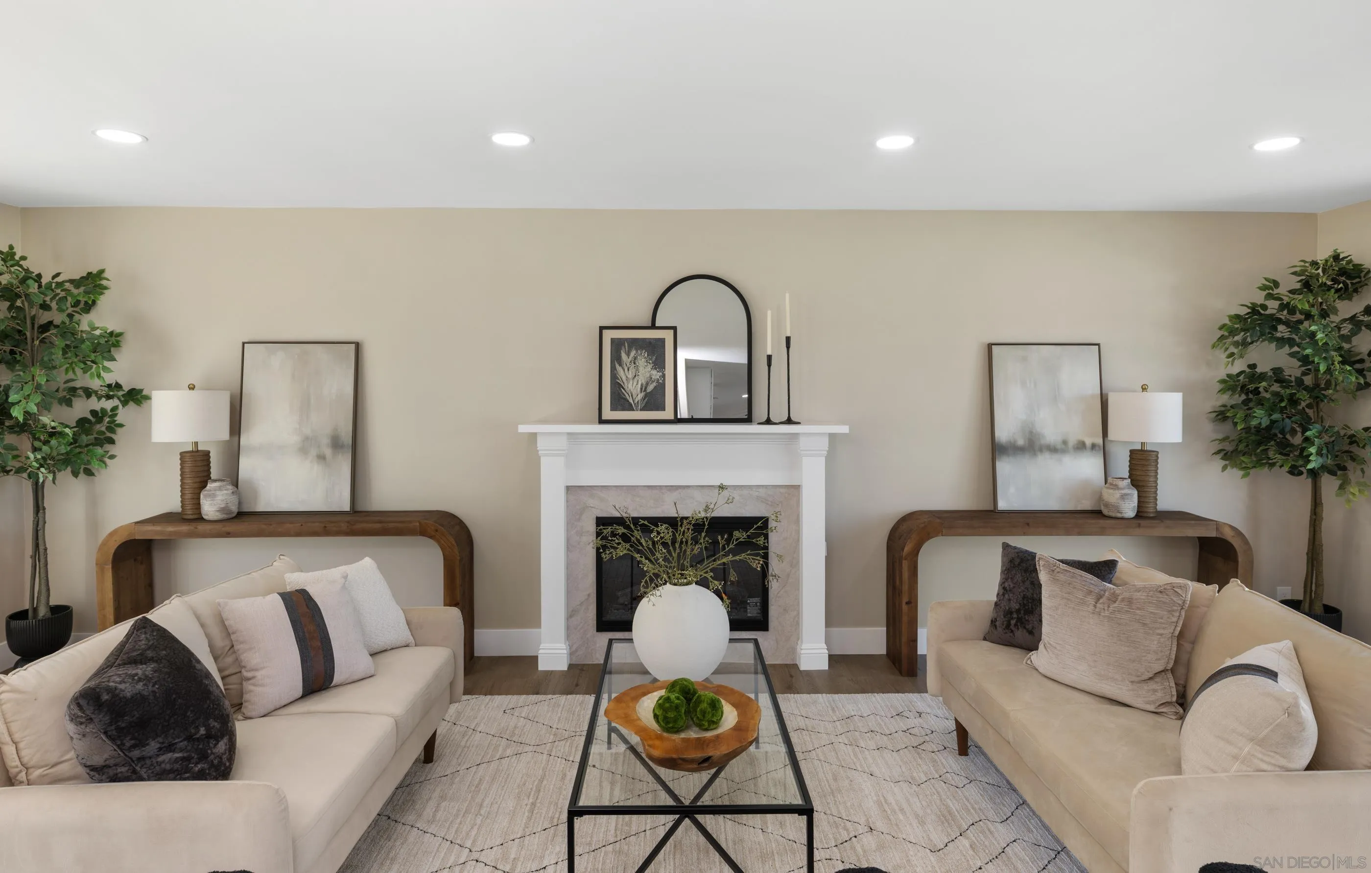 https://cdn.realtyfeed.com/cdn/127/260008104/c3174cfa978d38e34099306d17aa0a06.webp