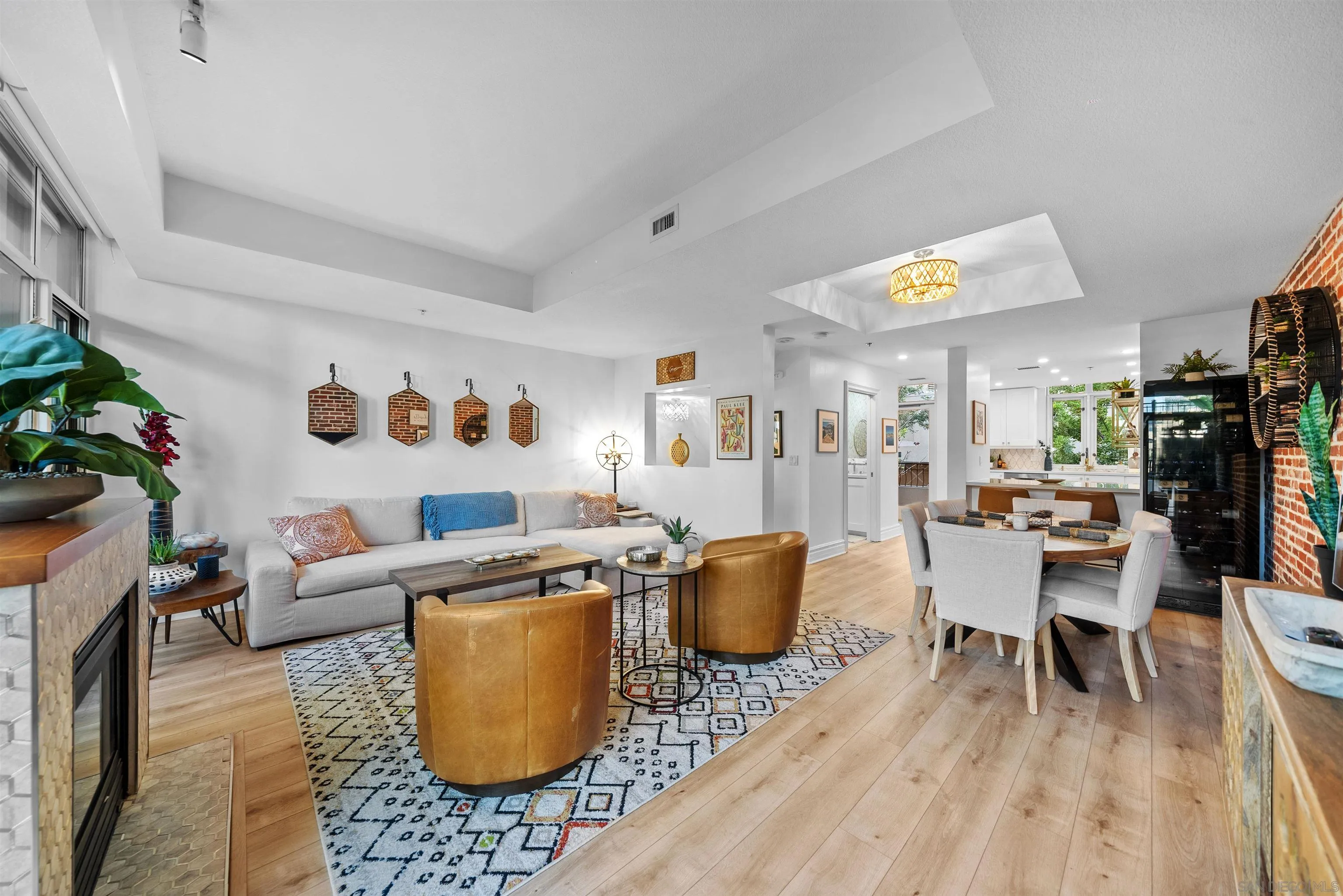 Photo #6: 260008106 Listing: Photo #6