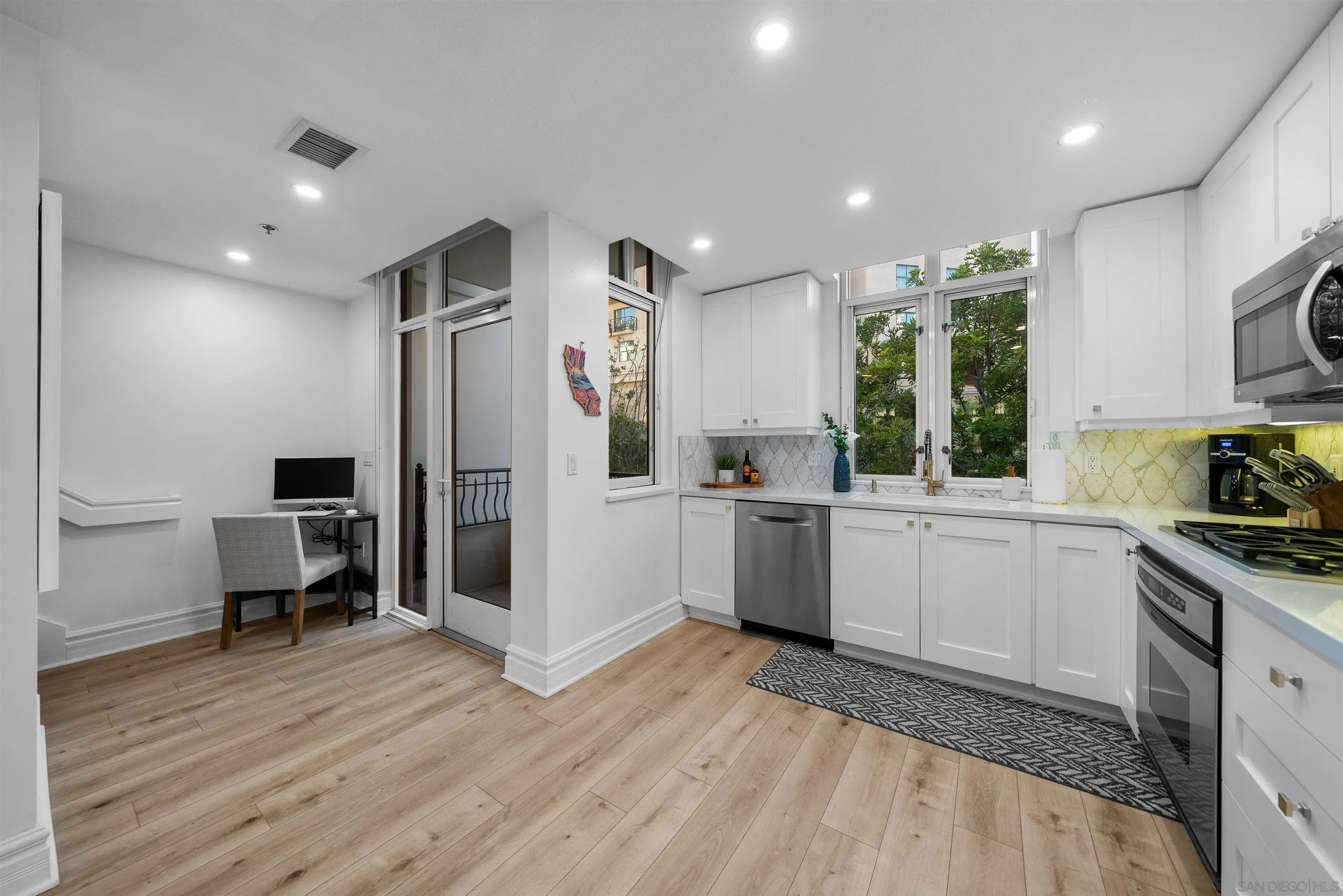 Photo #21: 260008106 Listing: Photo #21