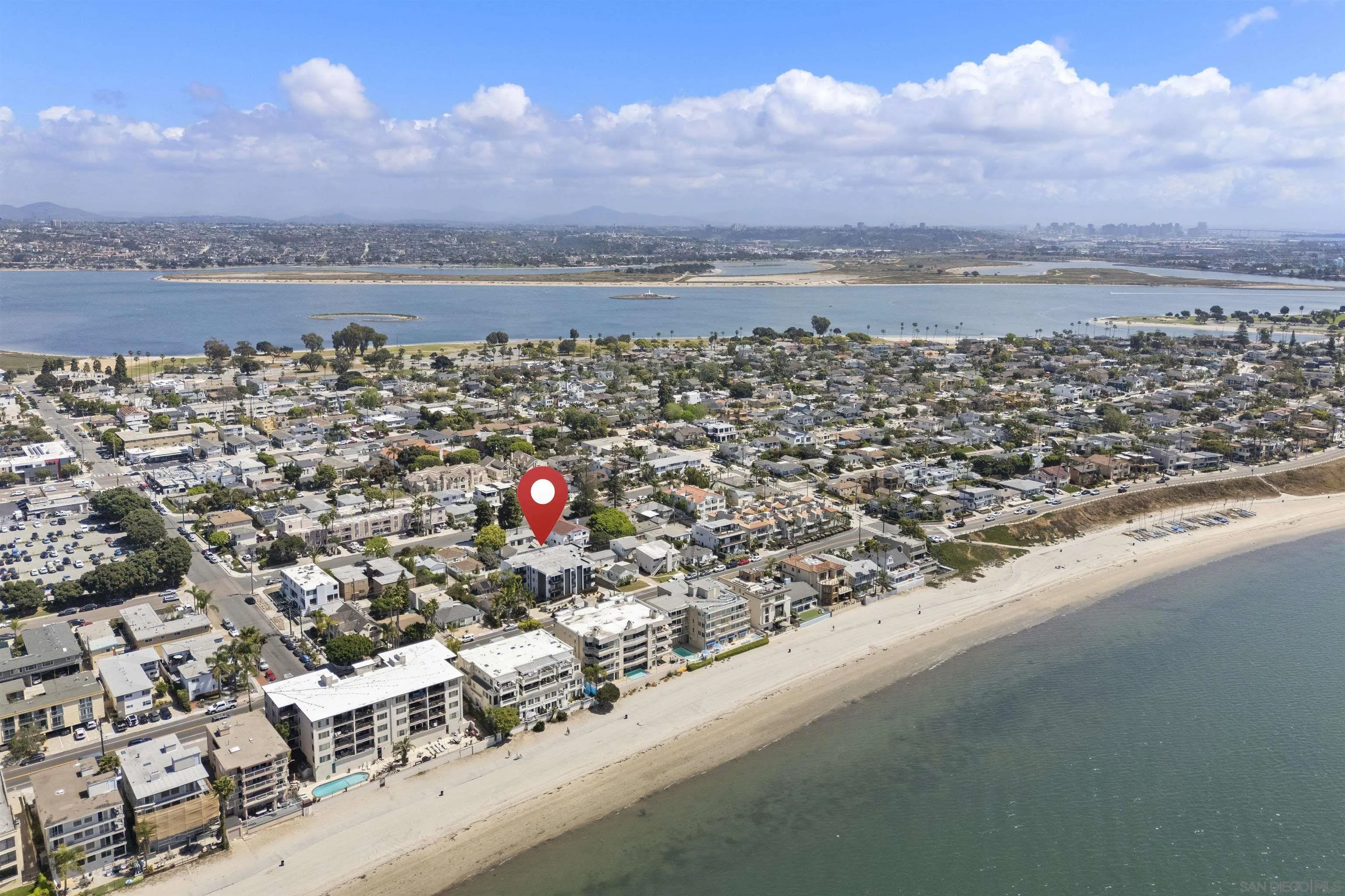 https://cdn.realtyfeed.com/cdn/127/260008107/3a154e1d5f5f9f0a69db95b061bb18c0.webp