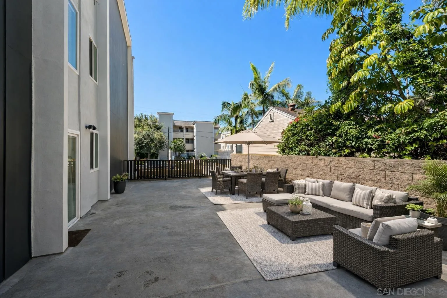 https://cdn.realtyfeed.com/cdn/127/260008107/467584738630083e18381ee188050960.webp