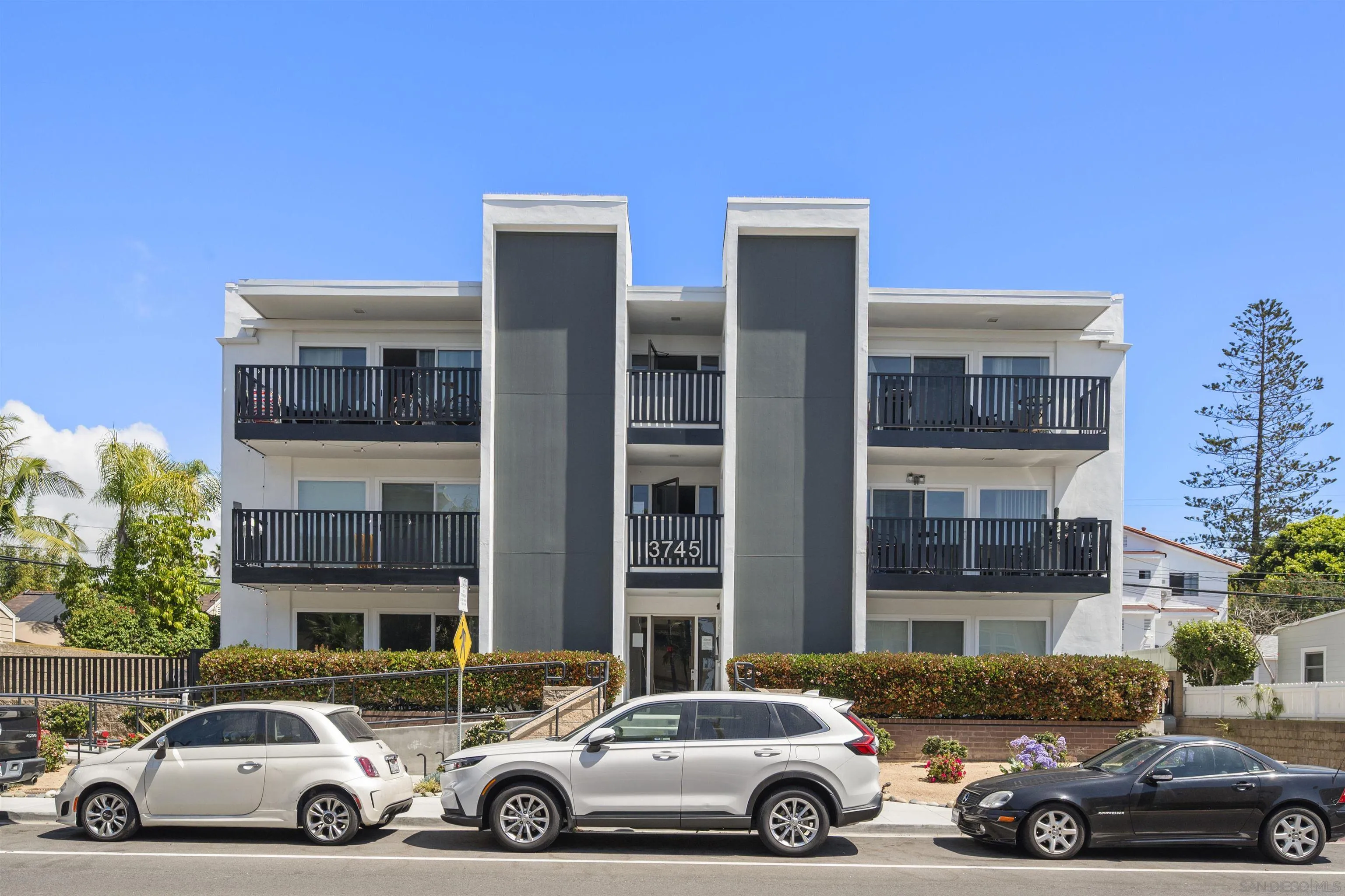 https://cdn.realtyfeed.com/cdn/127/260008107/a69ca802c427598775e94249d237e76b.webp