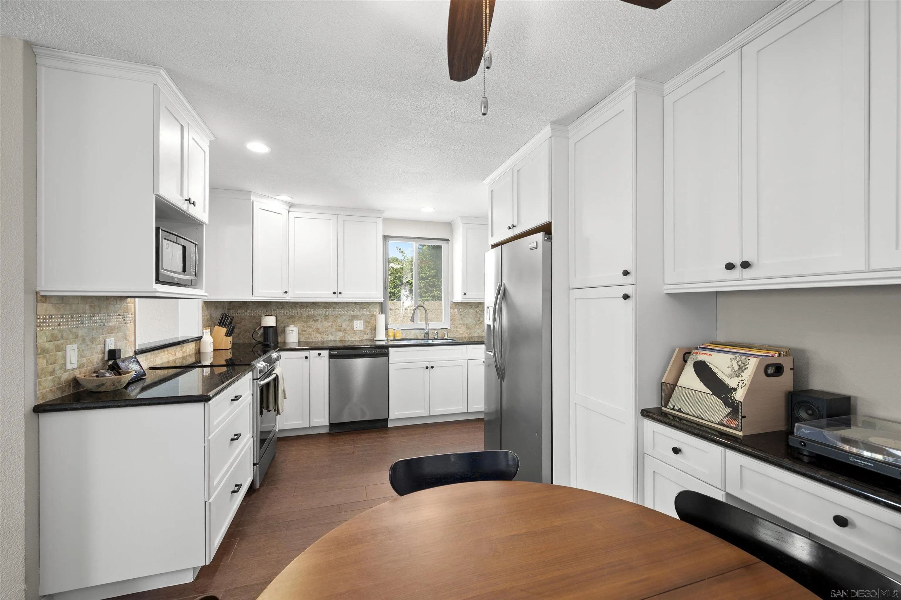https://cdn.realtyfeed.com/cdn/127/260008107/cc94b7b13d775eae5a8d9016c16e4c69.webp