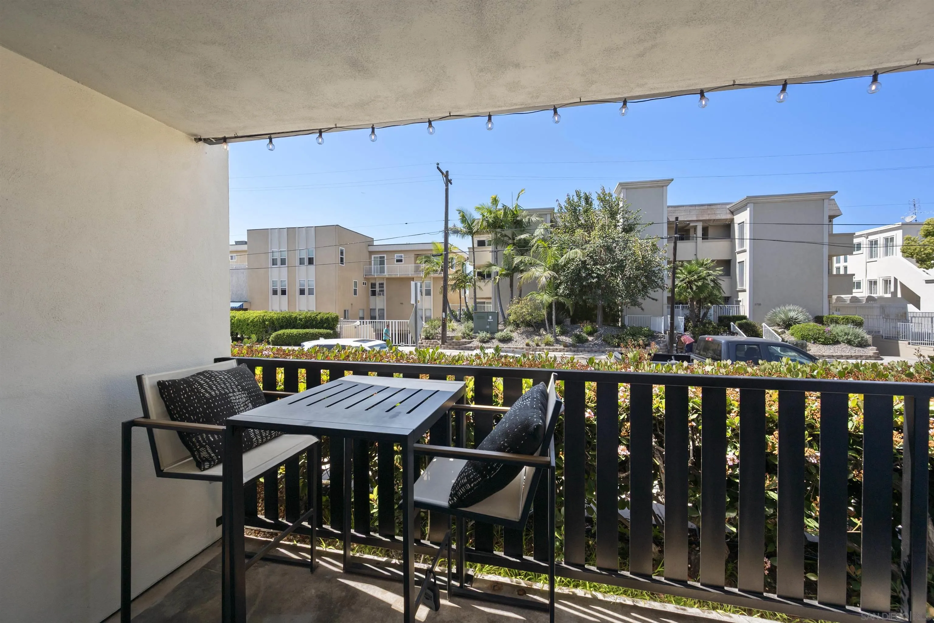 https://cdn.realtyfeed.com/cdn/127/260008107/f4f5441a6e1e5f98cf97845e372d5923.webp