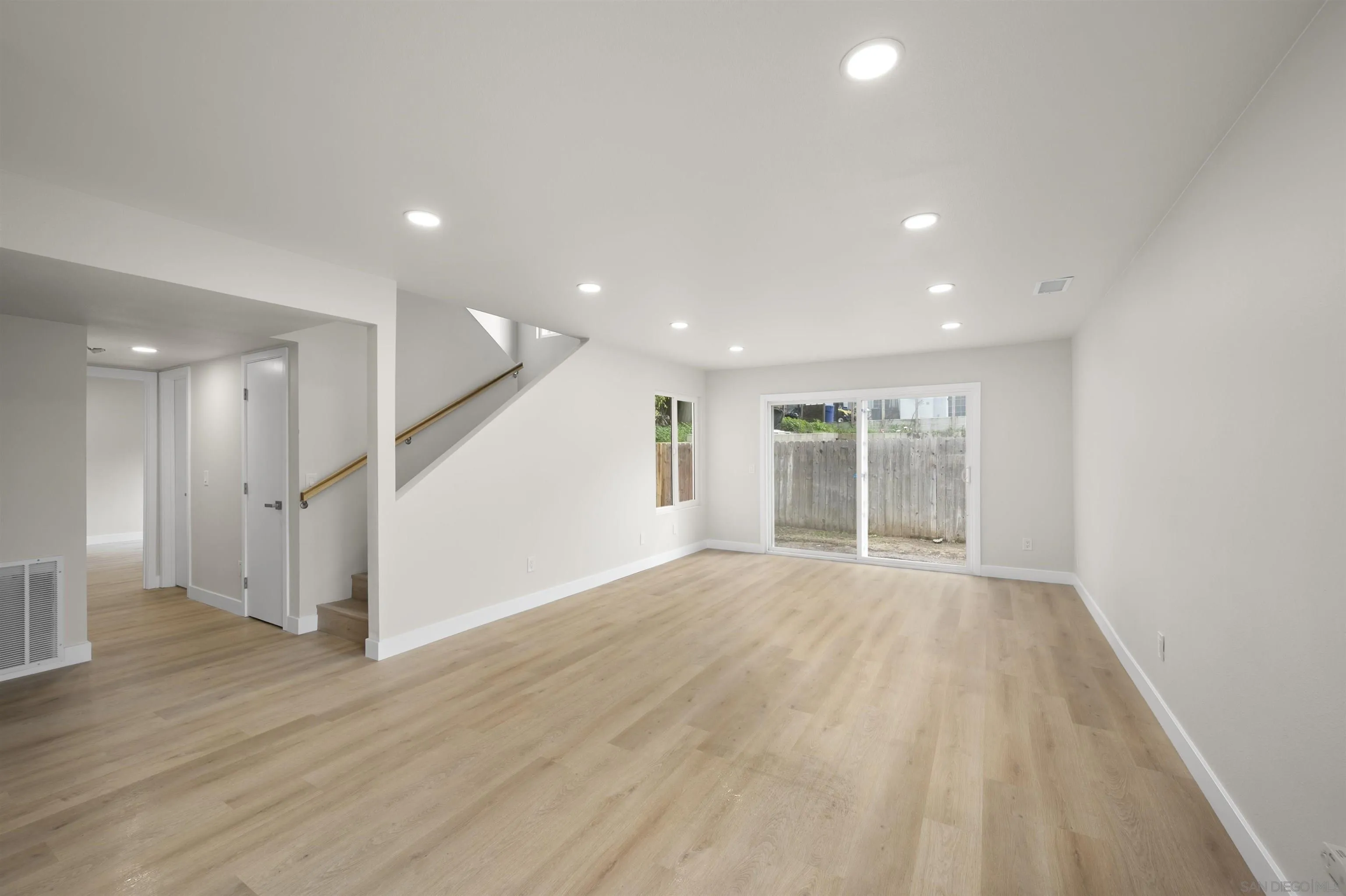 Photo #6: 260008108 Listing: Photo #6