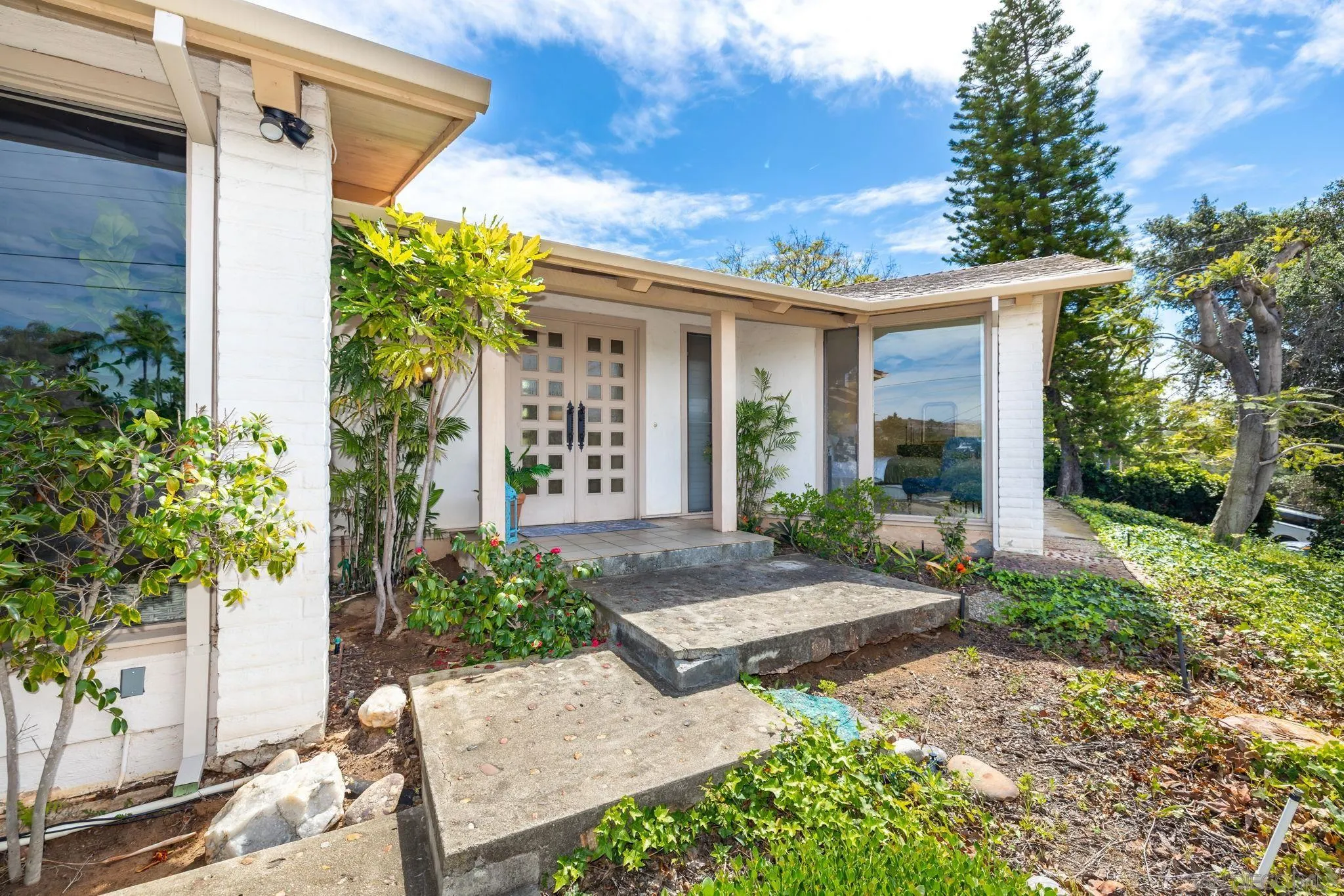 https://cdn.realtyfeed.com/cdn/127/260008109/034648b2381ccb76d86e37203e31280e.webp