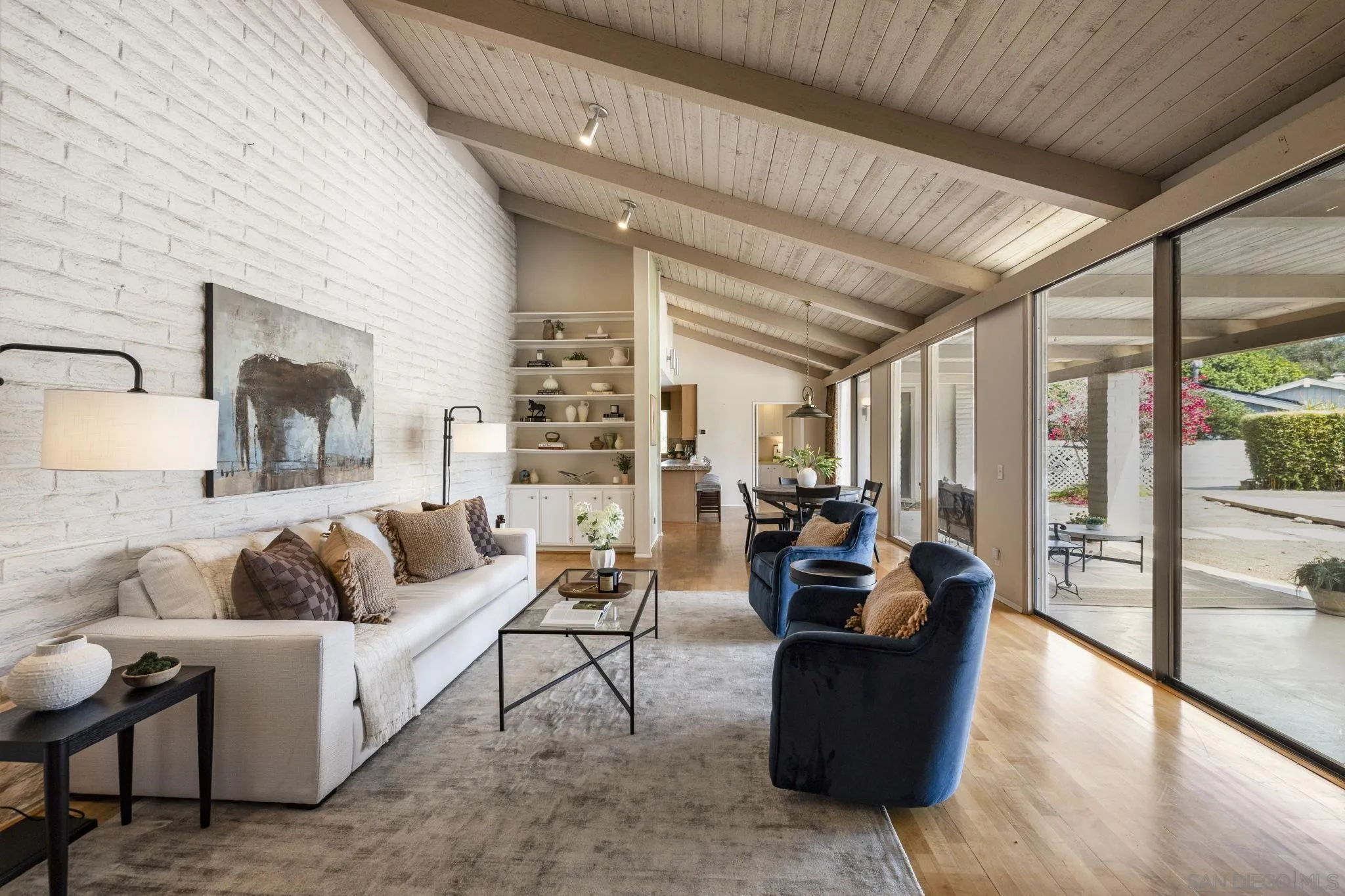 https://cdn.realtyfeed.com/cdn/127/260008109/3978be172d9b1906226b58644b4722ec.webp