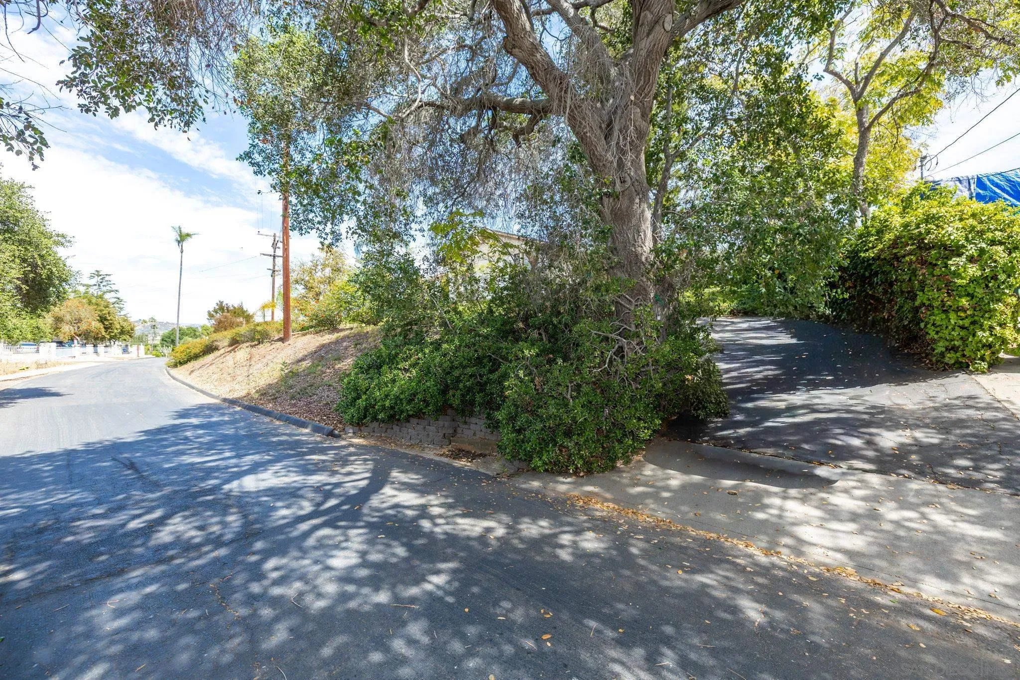 https://cdn.realtyfeed.com/cdn/127/260008109/6ecbf78776a11b075e210da5b7da62d5.webp