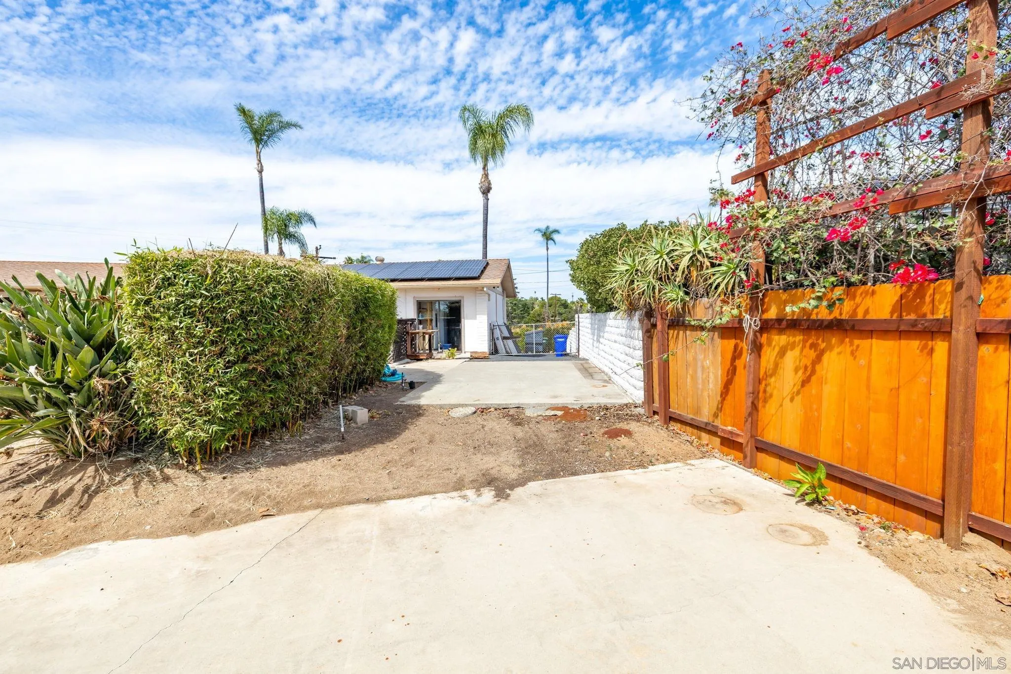 https://cdn.realtyfeed.com/cdn/127/260008109/6f447e709378f780ca14205786054f63.webp