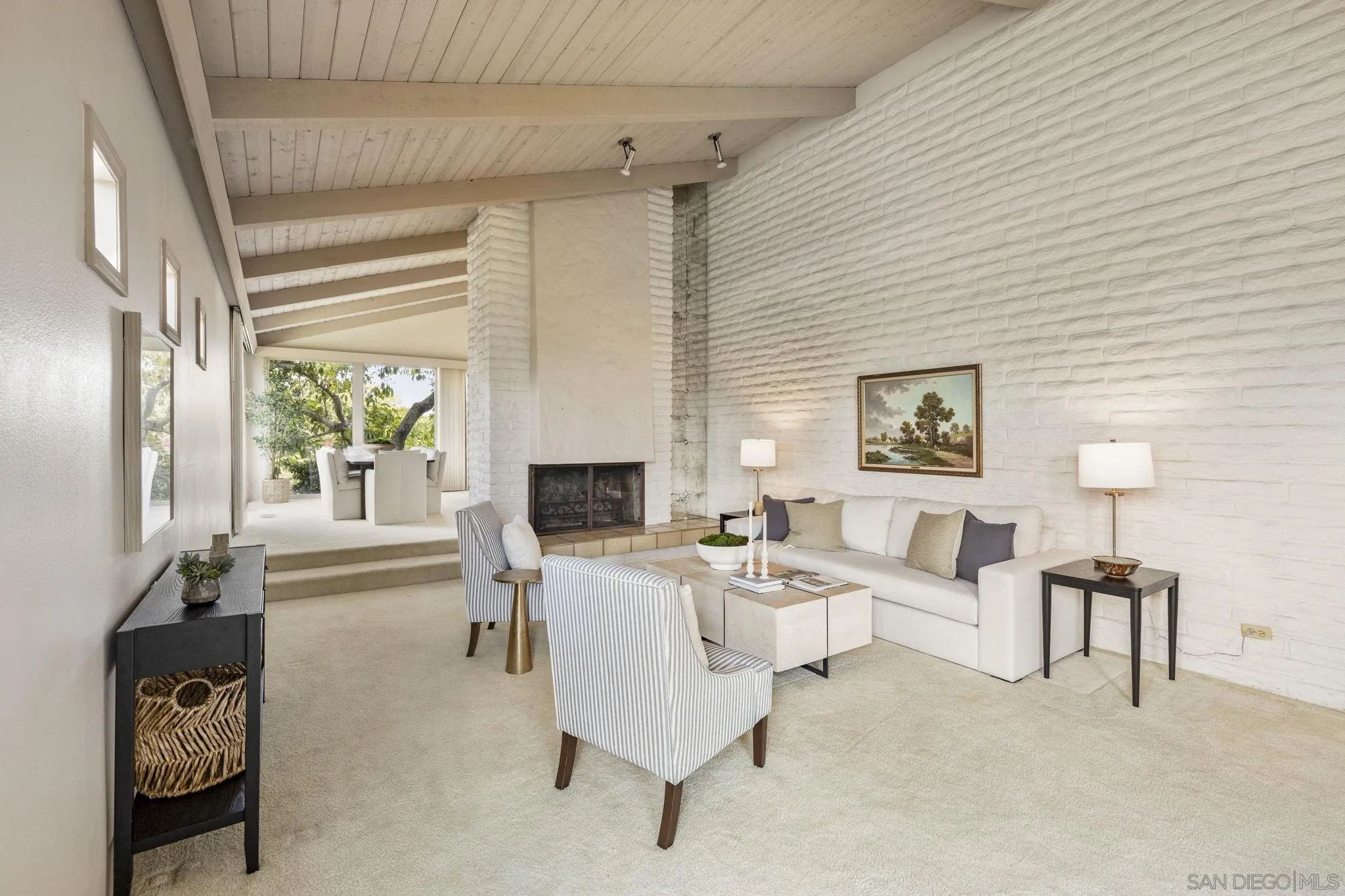 https://cdn.realtyfeed.com/cdn/127/260008109/7207897f02ad3e3db8df2e9f2268723c.webp