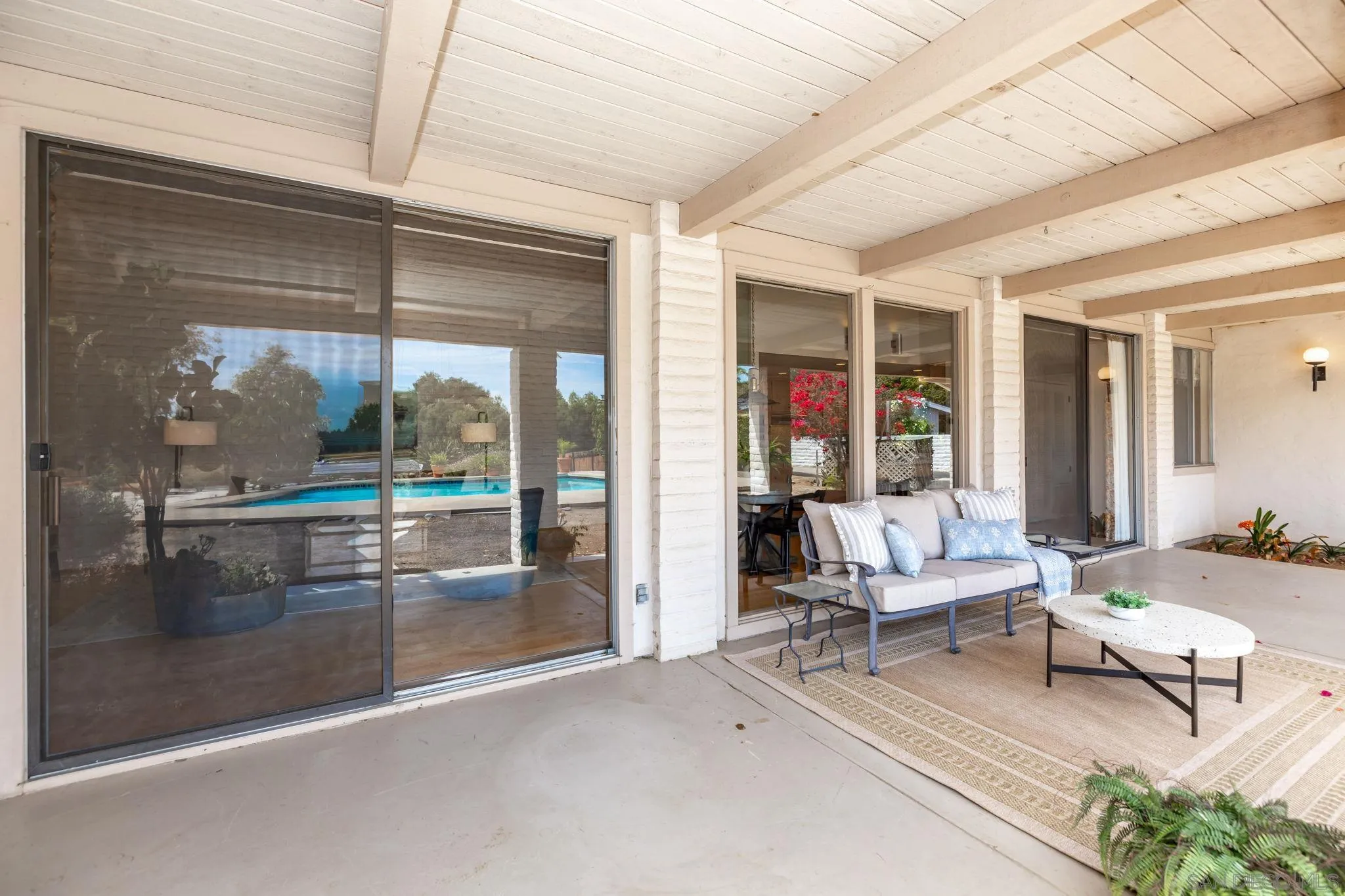 https://cdn.realtyfeed.com/cdn/127/260008109/956da34d11a868b2abdbb1c762324dc4.webp