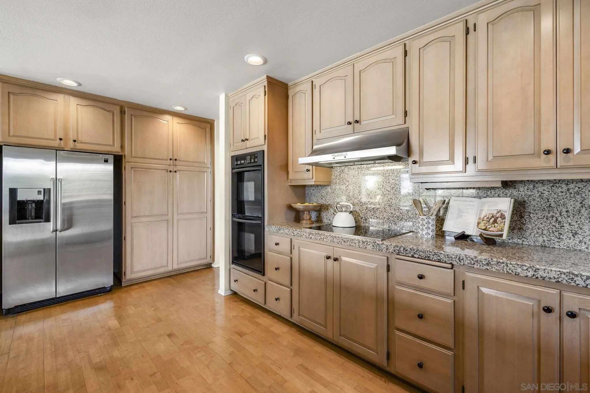 https://cdn.realtyfeed.com/cdn/127/260008109/c059d642ce337fddaa40c69147278d42.webp