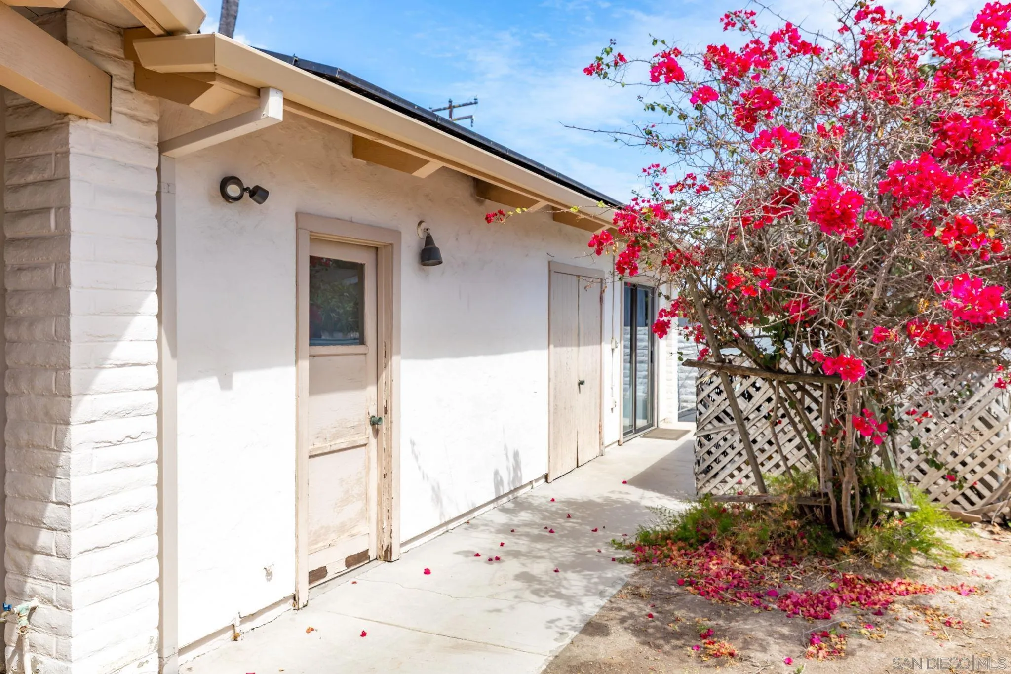 https://cdn.realtyfeed.com/cdn/127/260008109/d528959680a532233c953a8cad7a4aca.webp