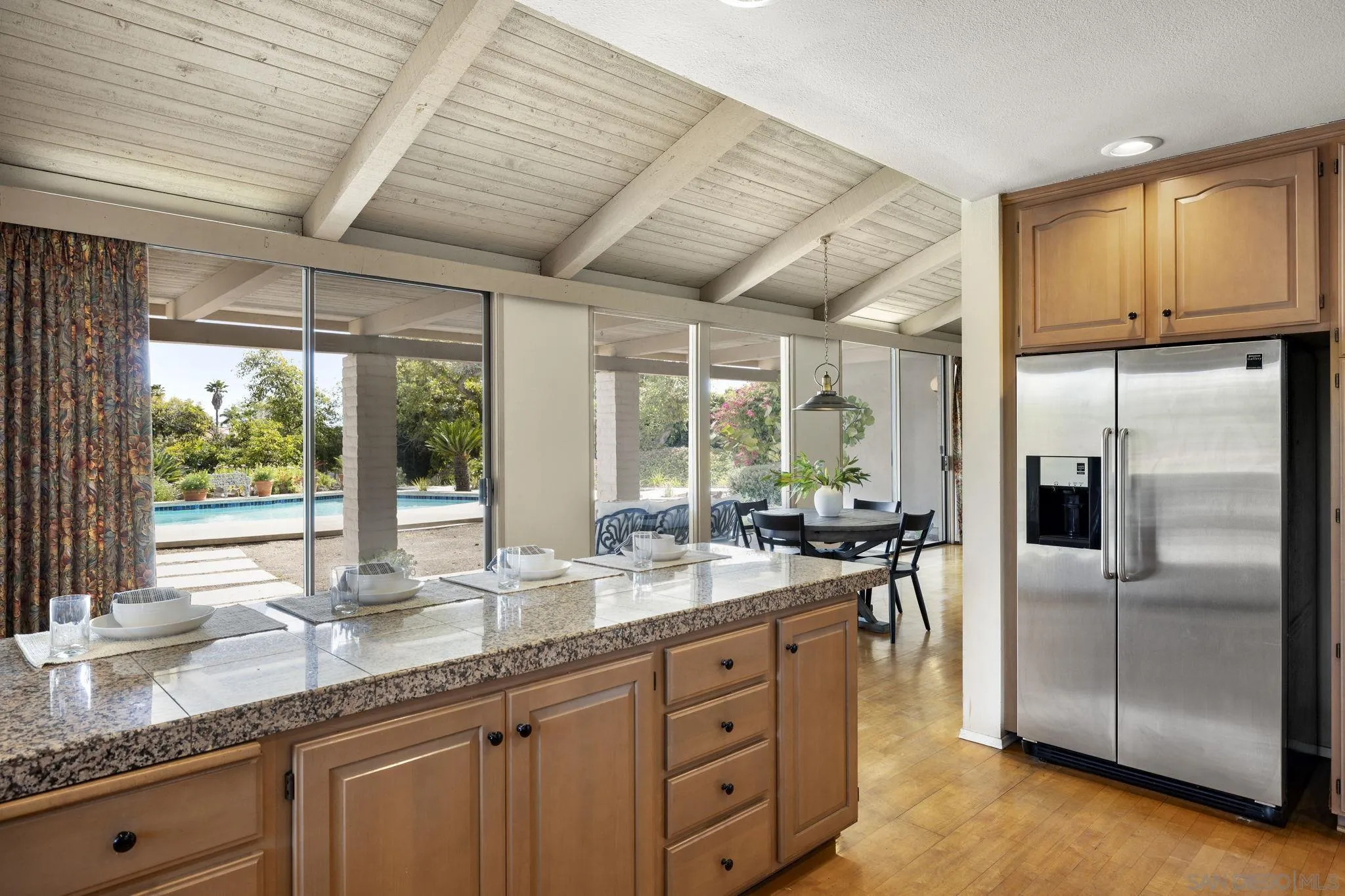 https://cdn.realtyfeed.com/cdn/127/260008109/e6bda26b17d1091668418bf8ddcb2825.webp