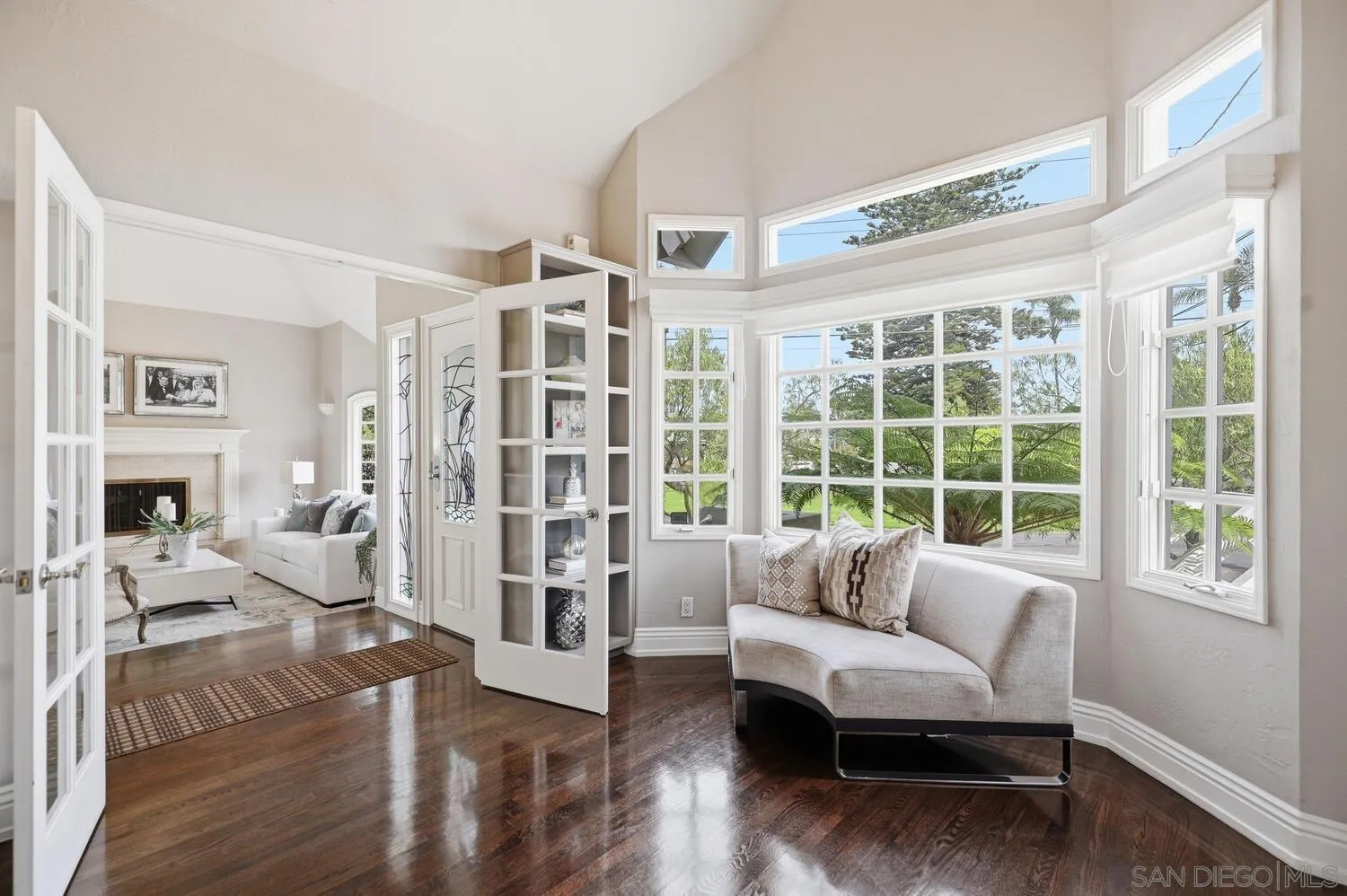 https://cdn.realtyfeed.com/cdn/127/260008111/5d1a77fb5aa6e13483599bea9e7c6d8b.webp