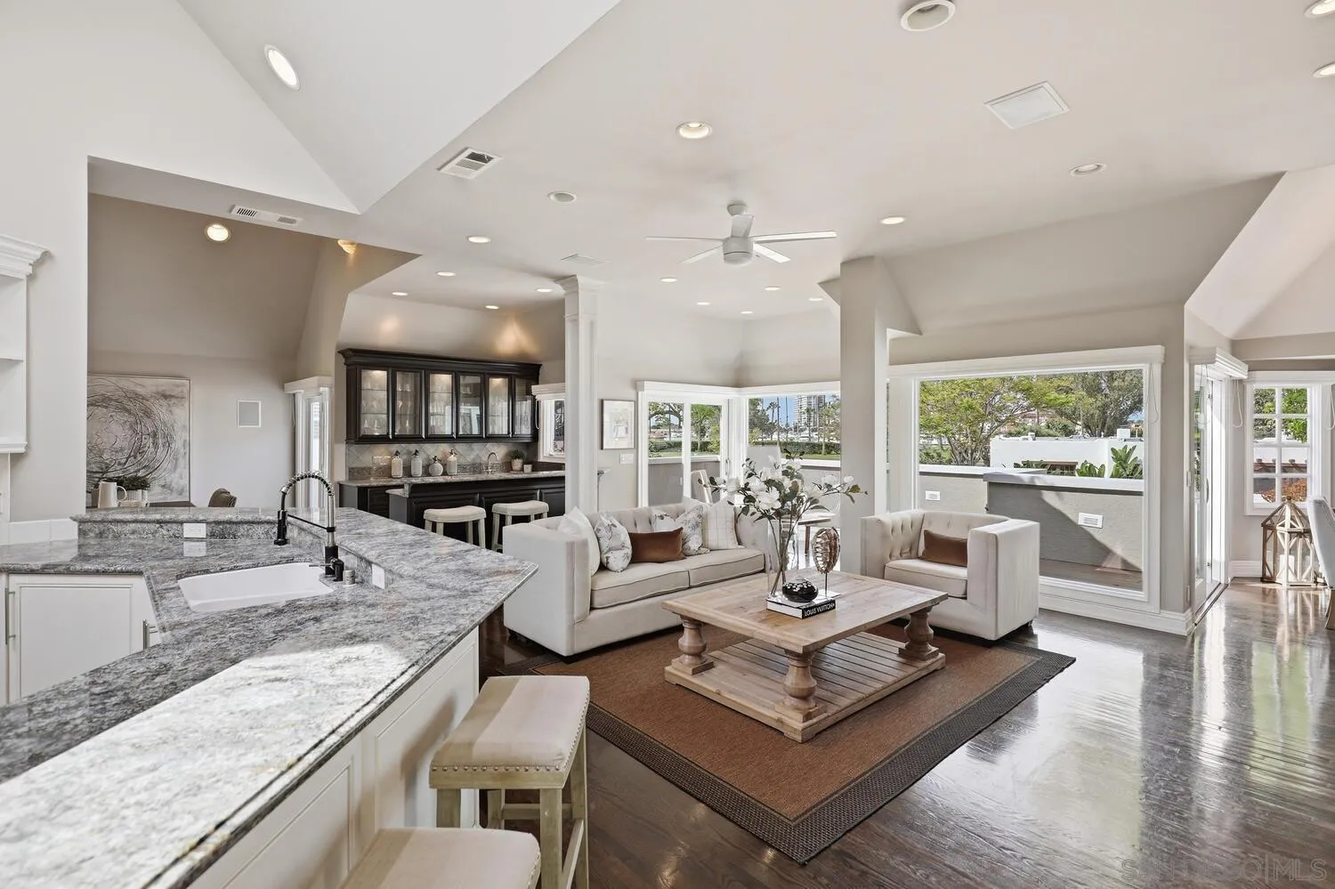 https://cdn.realtyfeed.com/cdn/127/260008111/a4329c93d58370a6eb579b9d4aea69a9.webp