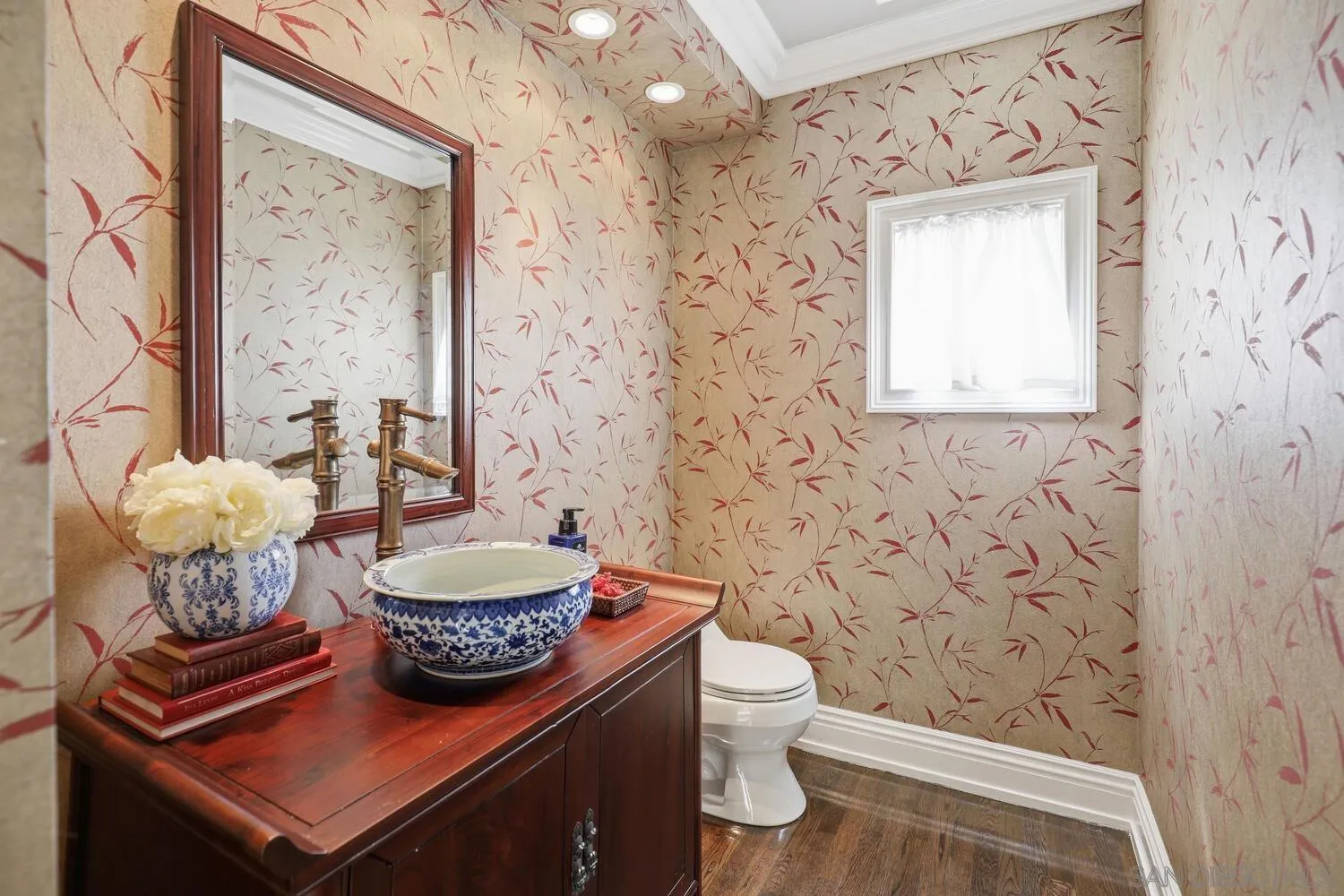 https://cdn.realtyfeed.com/cdn/127/260008111/df8dc23a8ebb458fbd3ae2b1de270e7d.webp