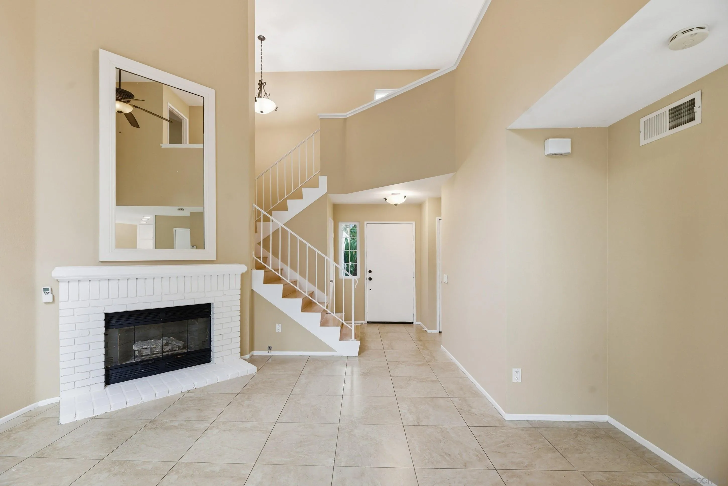 Photo #3: 260008117 Listing: Photo #3